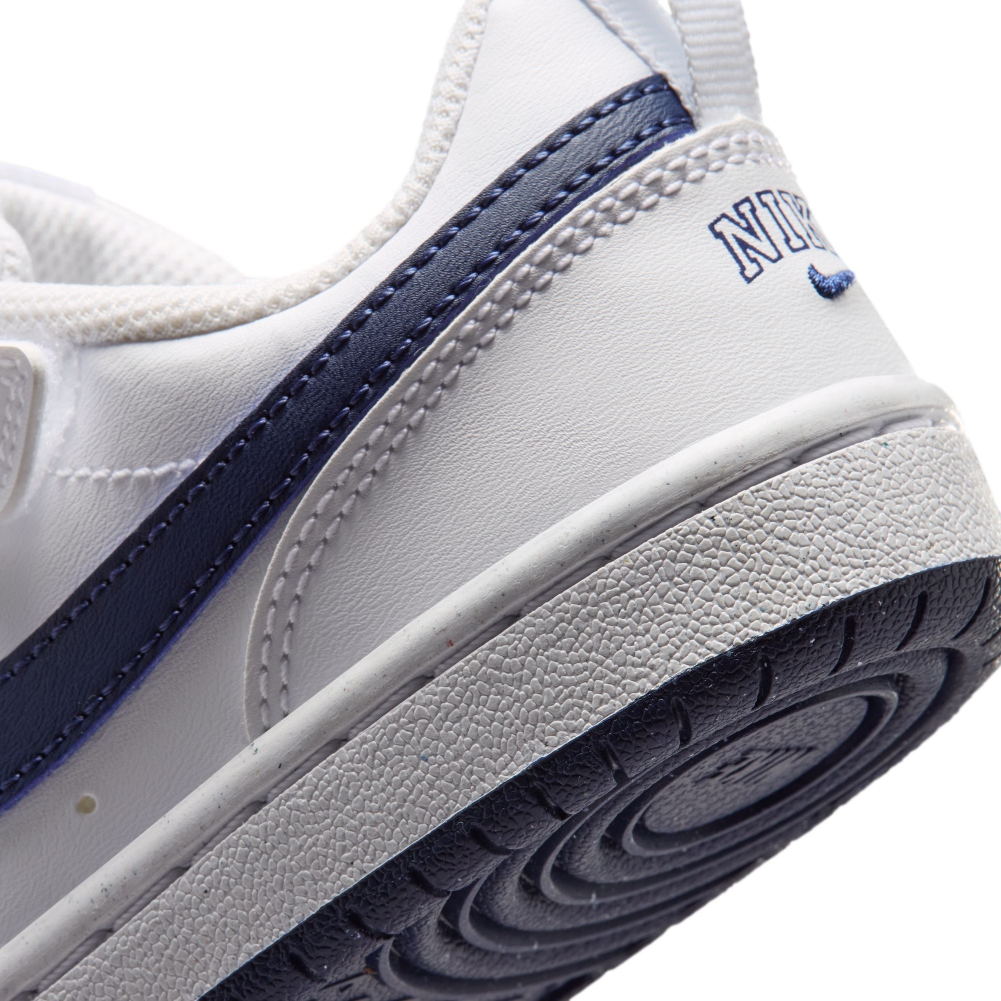 Nike Sportswear Sneaker »Court Borough Low Brand (PS)«  Design auf den Spuren des Air Force 1