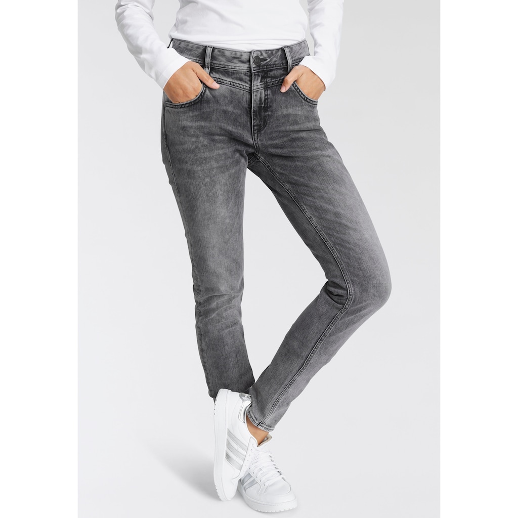 Herrlicher Slim-fit-Jeans »PEPPY SLIM RECYCLED DENIM«