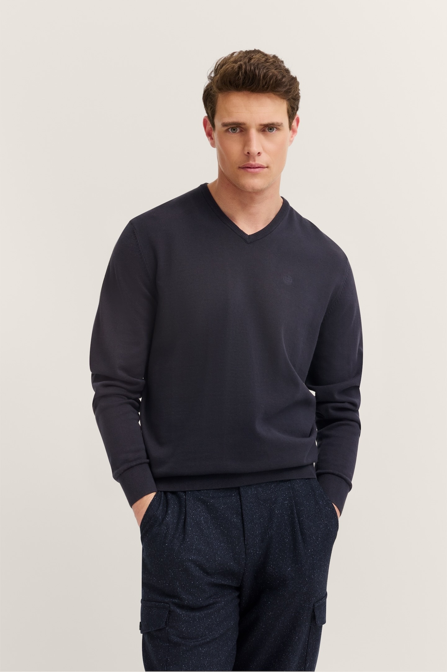 bugatti V-Ausschnitt-Pullover "Basic Essential" mit komfortablem Schnitt günstig online kaufen