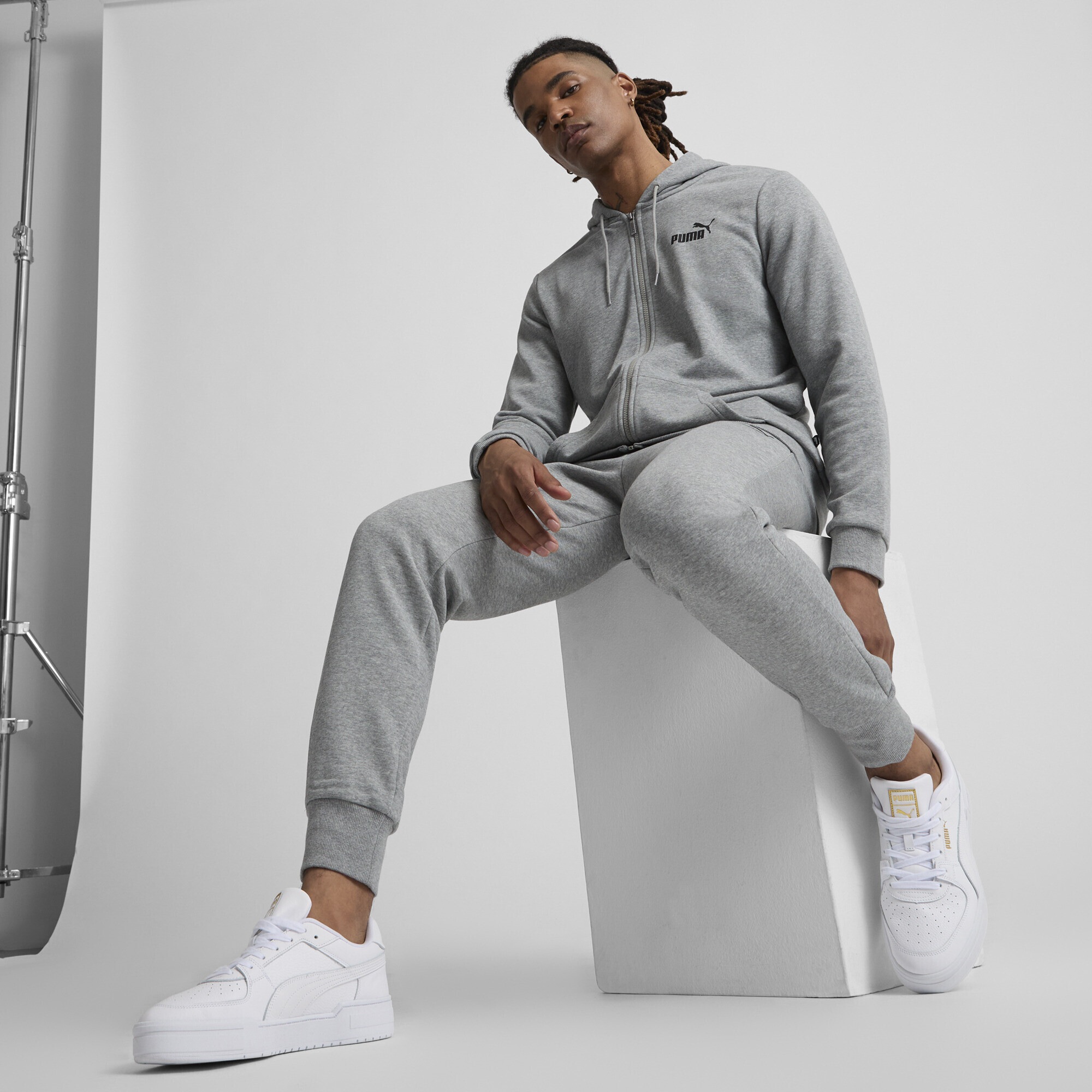 PUMA Sweatjacke »Essentials Small Logo Kapuzenjacke Herren«