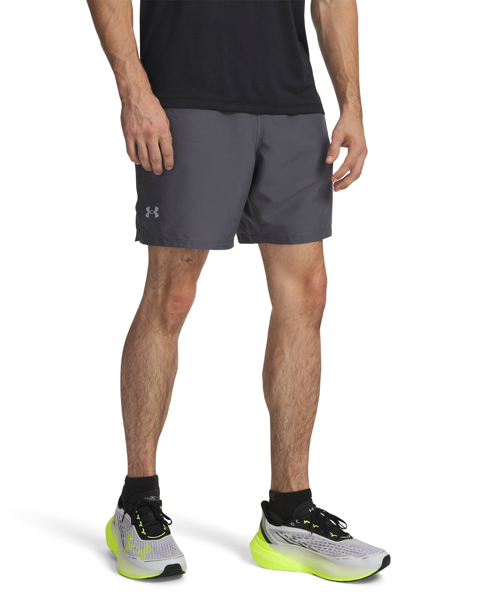 Under Armour Laufshorts "UA LAUNCH 7 SHORTS" mit reflektierenden Details, aus leichtem, atmungsaktivem Material