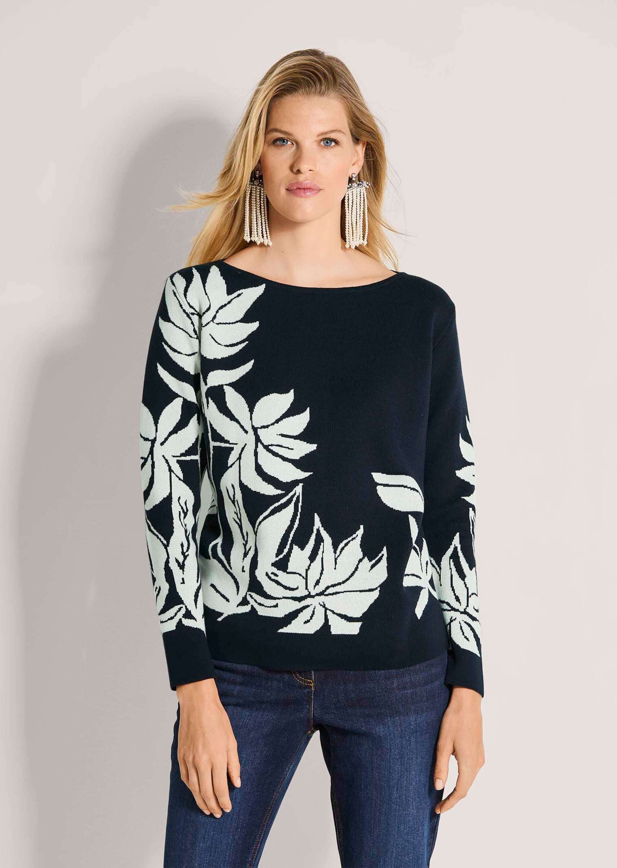 Thumbnail - MADELEINE Longpullover "Feinstrickpullover Jacquardpullover mit floralem Muster"