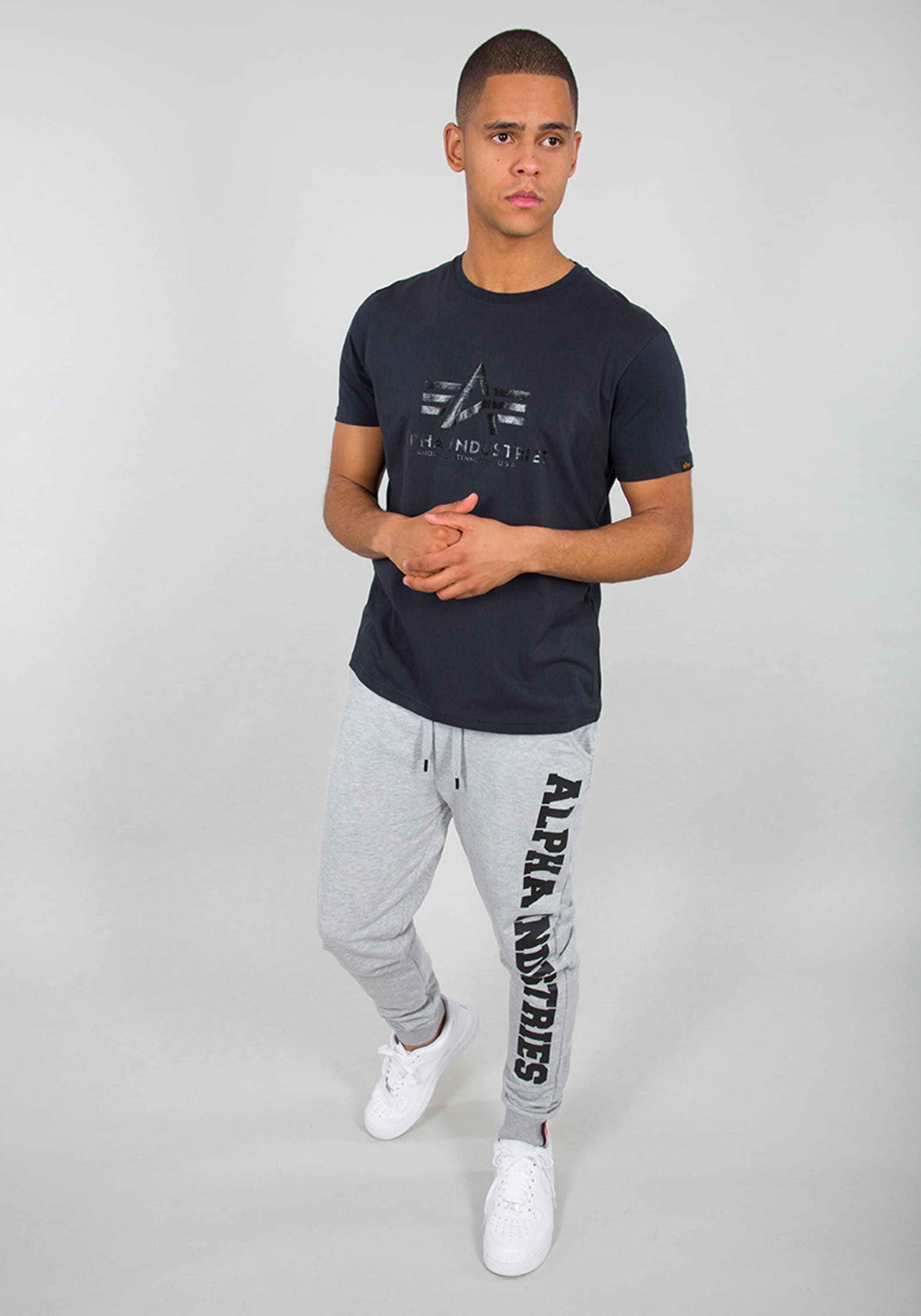 Alpha Industries Jogginghose »Alpha Industries Men - Jogger Big Letters Jogger«