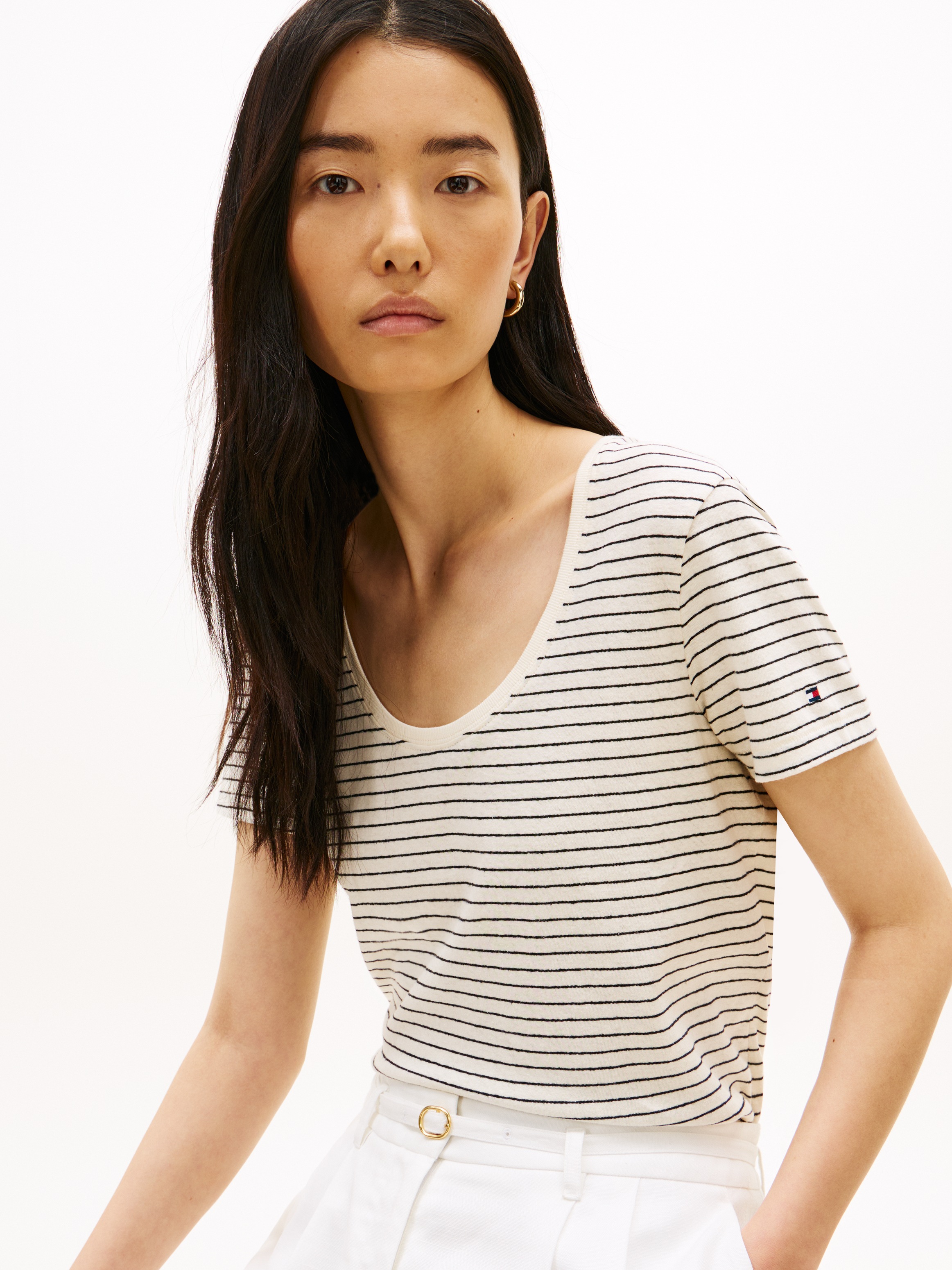 Tommy Hilfiger Kurzarmshirt "CO LINEN SCOOP NK SS TEE" mit kleinem Logo-Sti günstig online kaufen