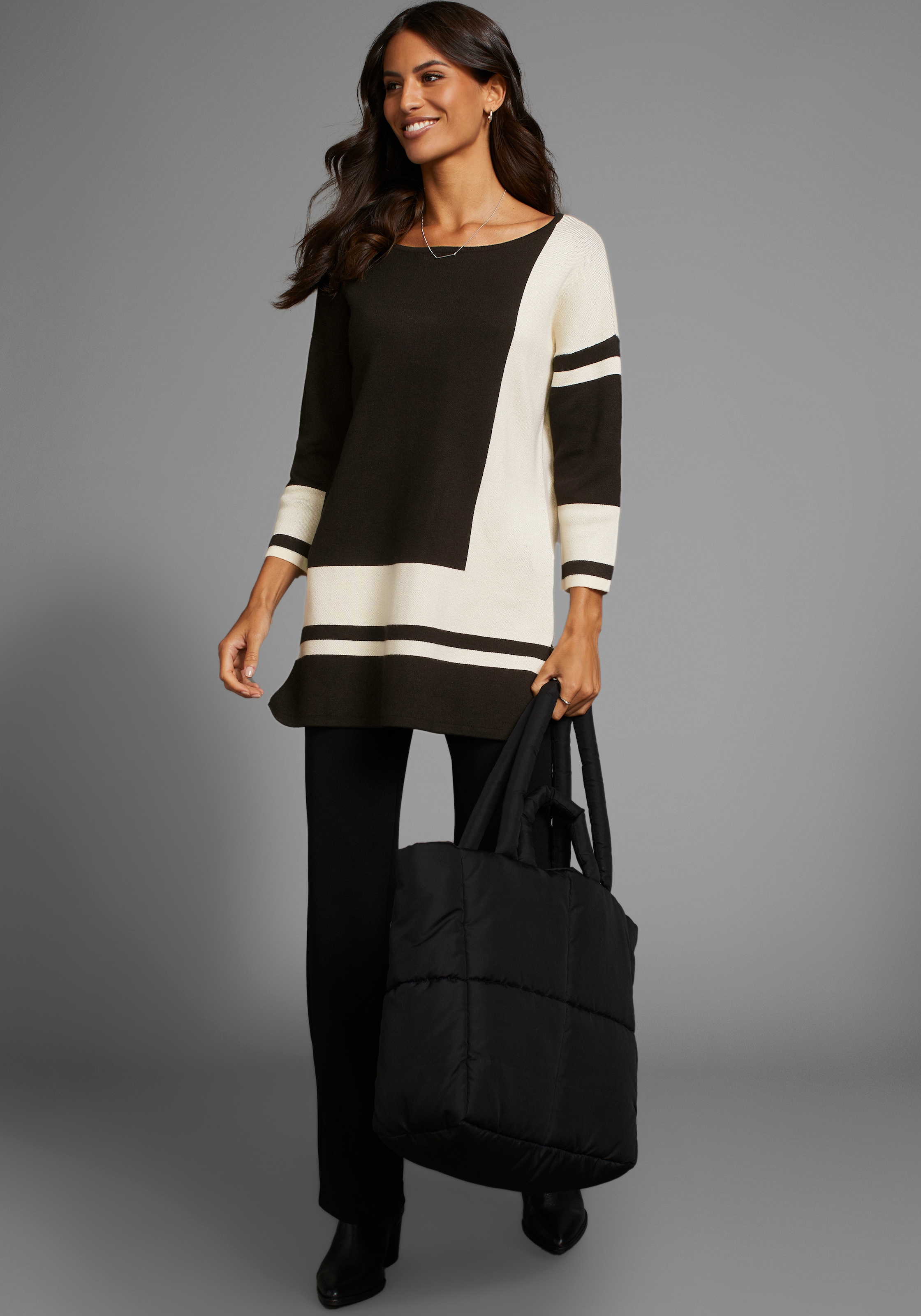 Laura Scott Longpullover, mit geometrischer Grafik
