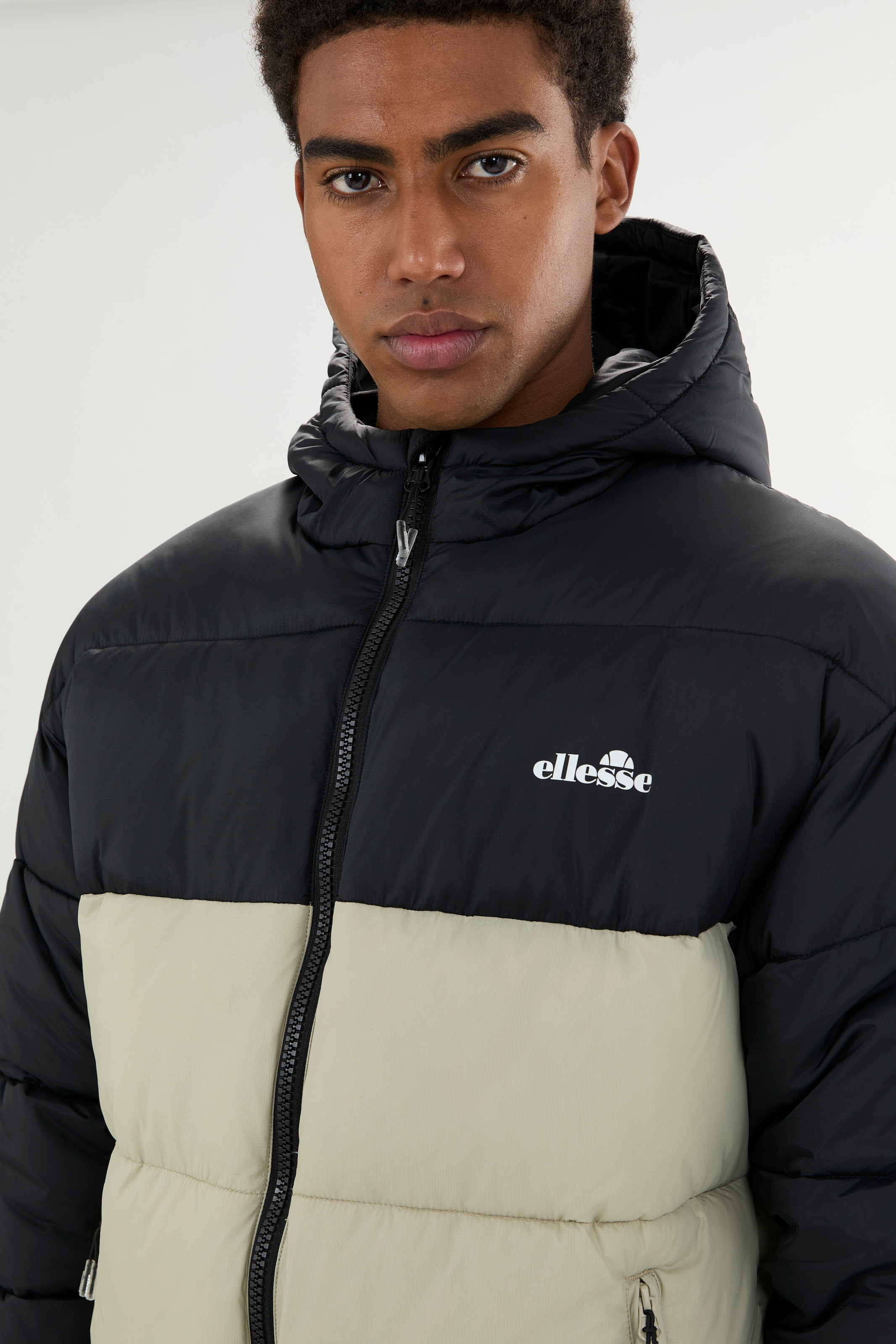 Ellesse Steppjacke »ASCARI 2 RETRO PADDED JACKET« wasserabweisend, windabweisend, wärmeisolierend, mit Reißverschluss