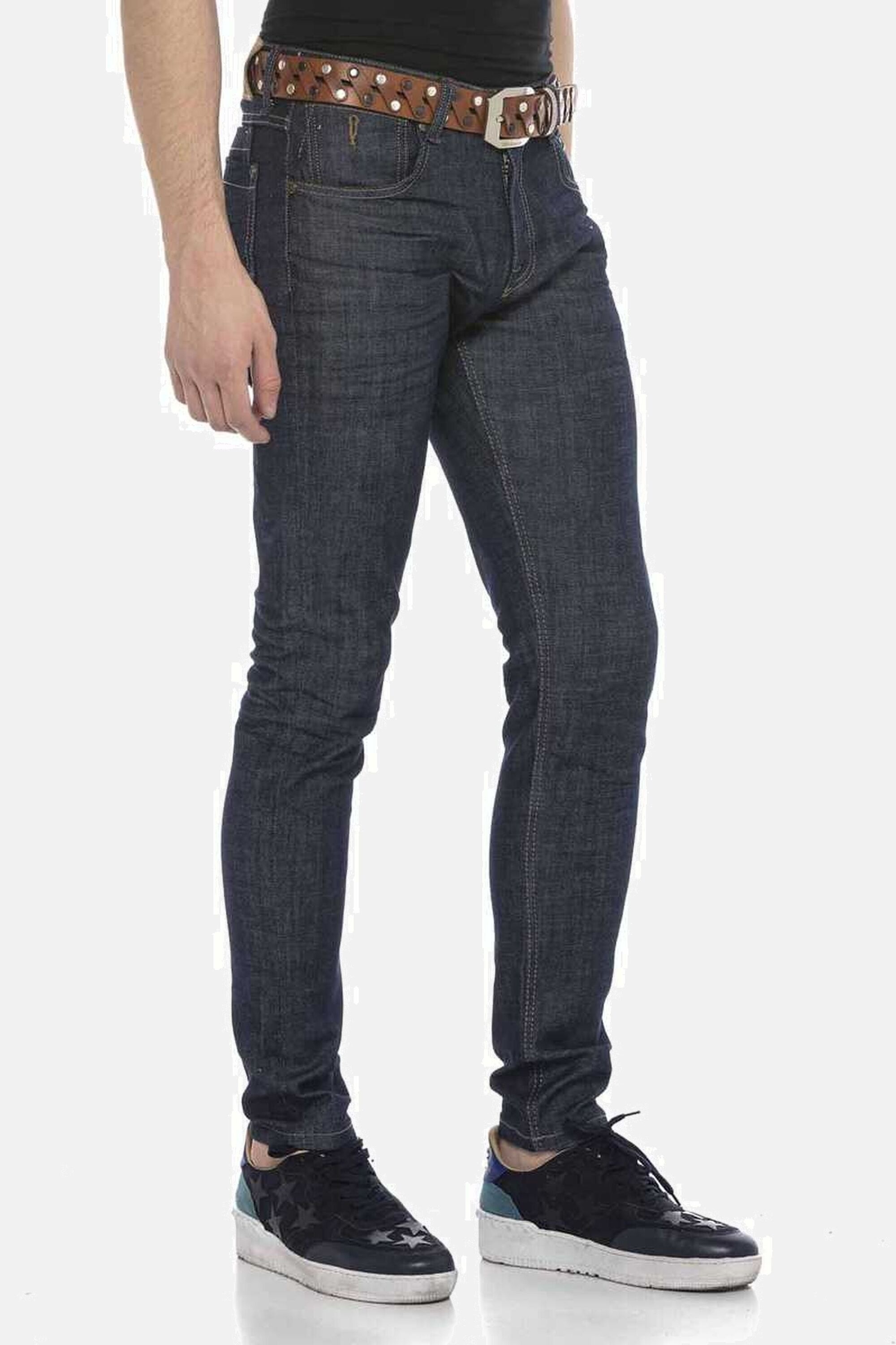Cipo & Baxx Slim-fit-Jeans »Jeans«, mit Zier-Knopföse, CD538