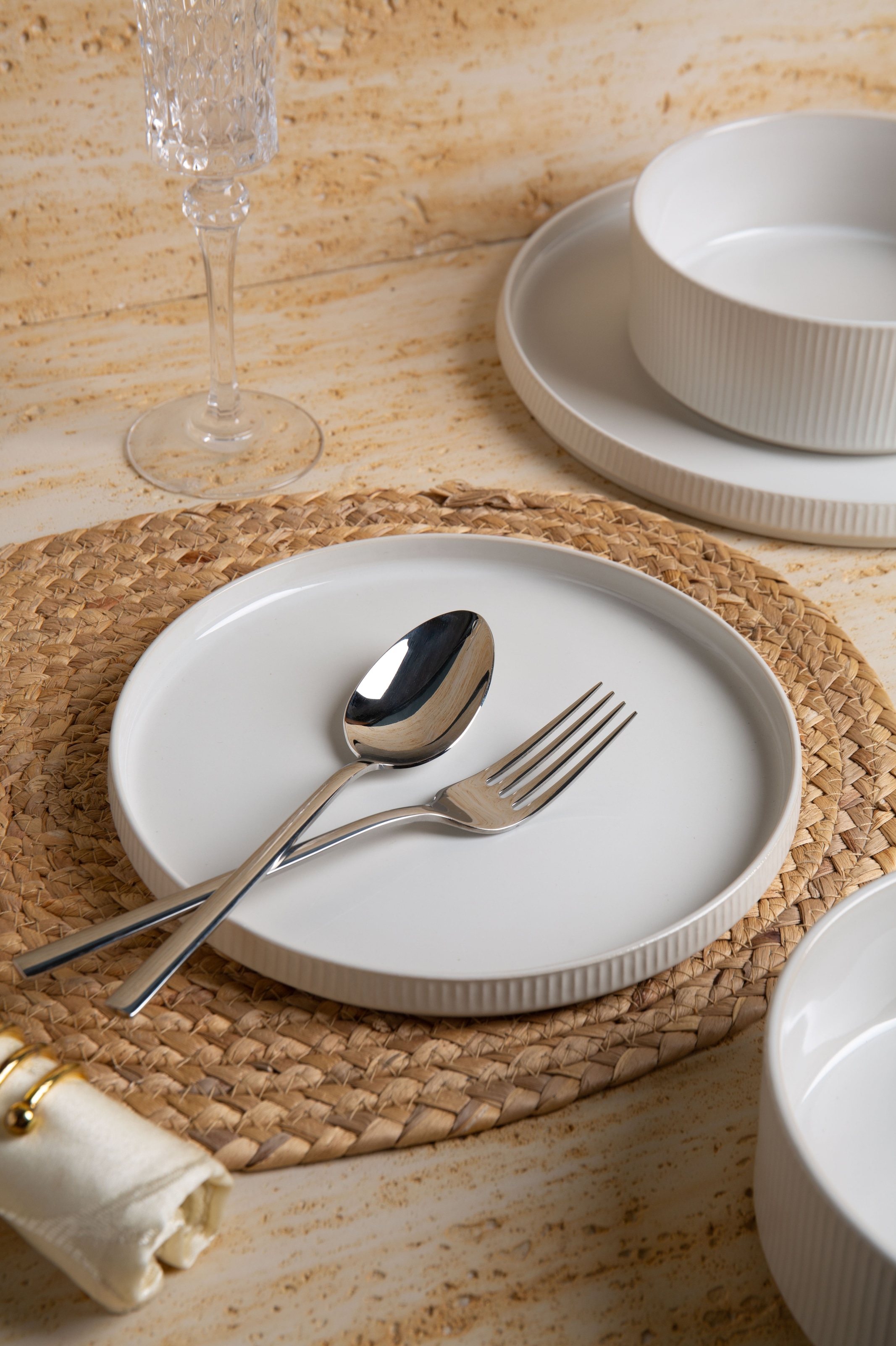 my home Geschirr-Set »Loik, außen matt, innen reaktiv glasiert«, (Set, 18 tlg.), spülmaschinenfest und mikrowellengeeignet