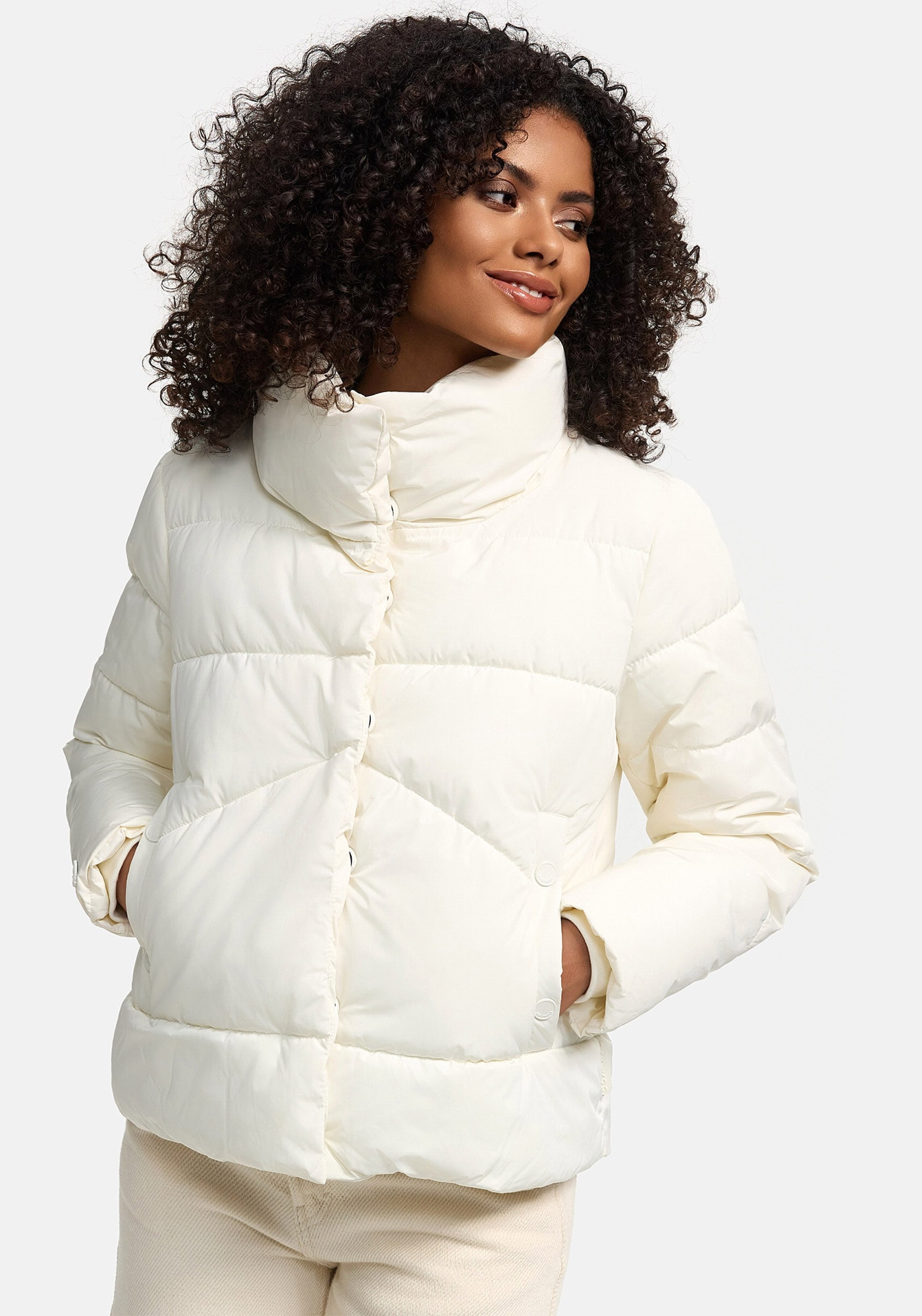 Marikoo Winterjacke "Jalliaa", mit schönem Steppdesign