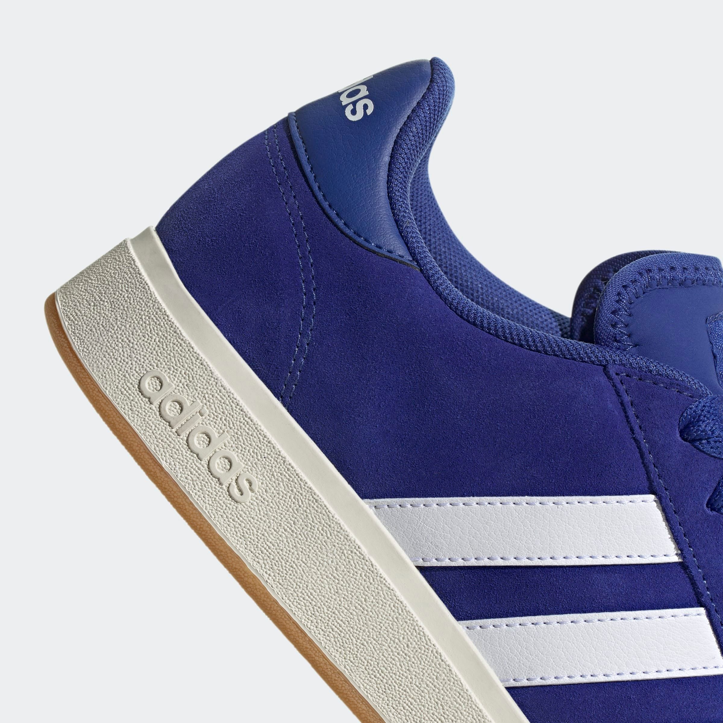adidas Sportswear Sneaker »GRAND COURT BASE 00S«, Design auf den Spuren des adidas Campus 00