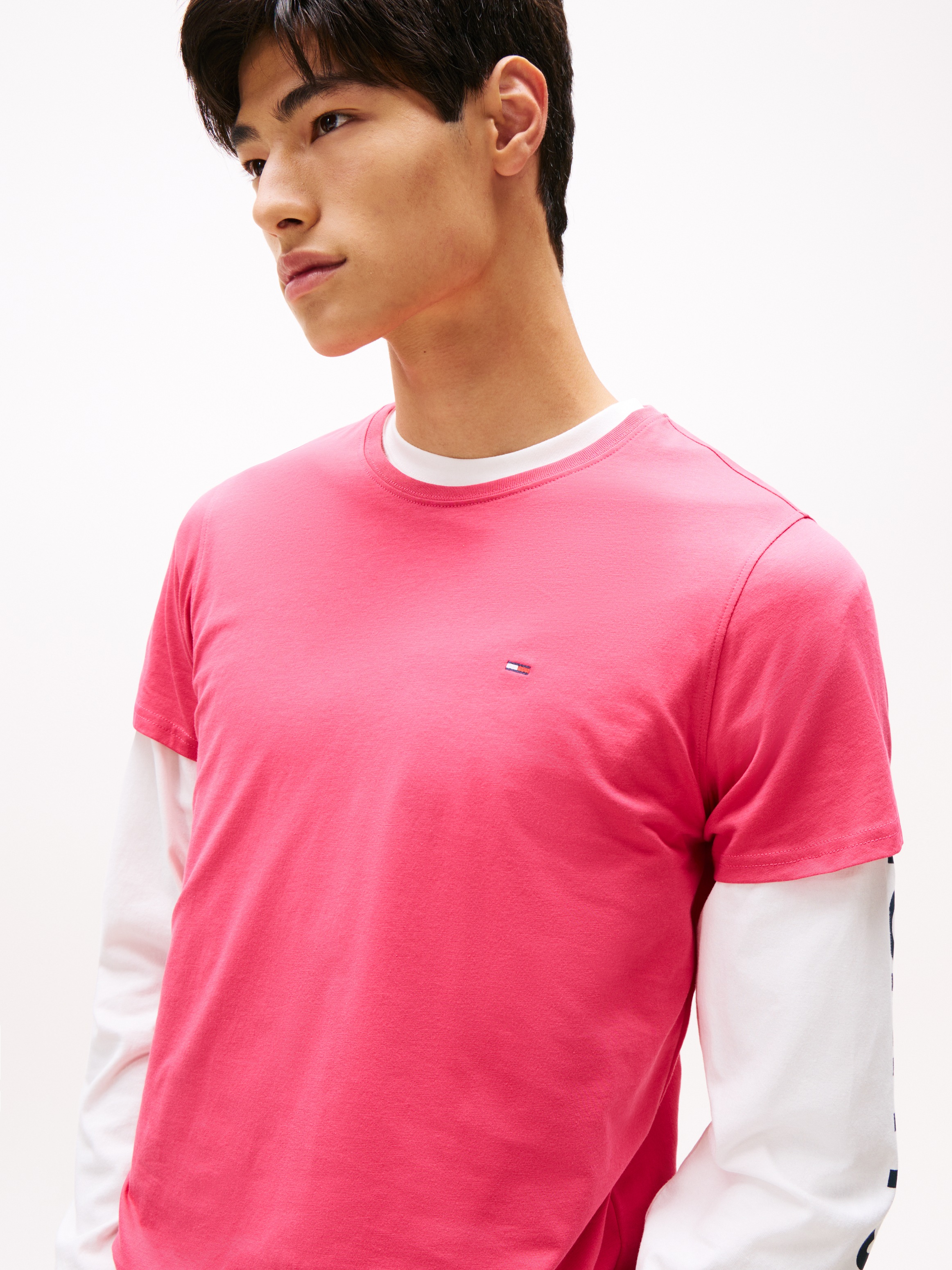 Tommy Jeans "TJM ESSENTIAL SOLID TEE" mit Rundhalsausschnitt und dezenter L günstig online kaufen