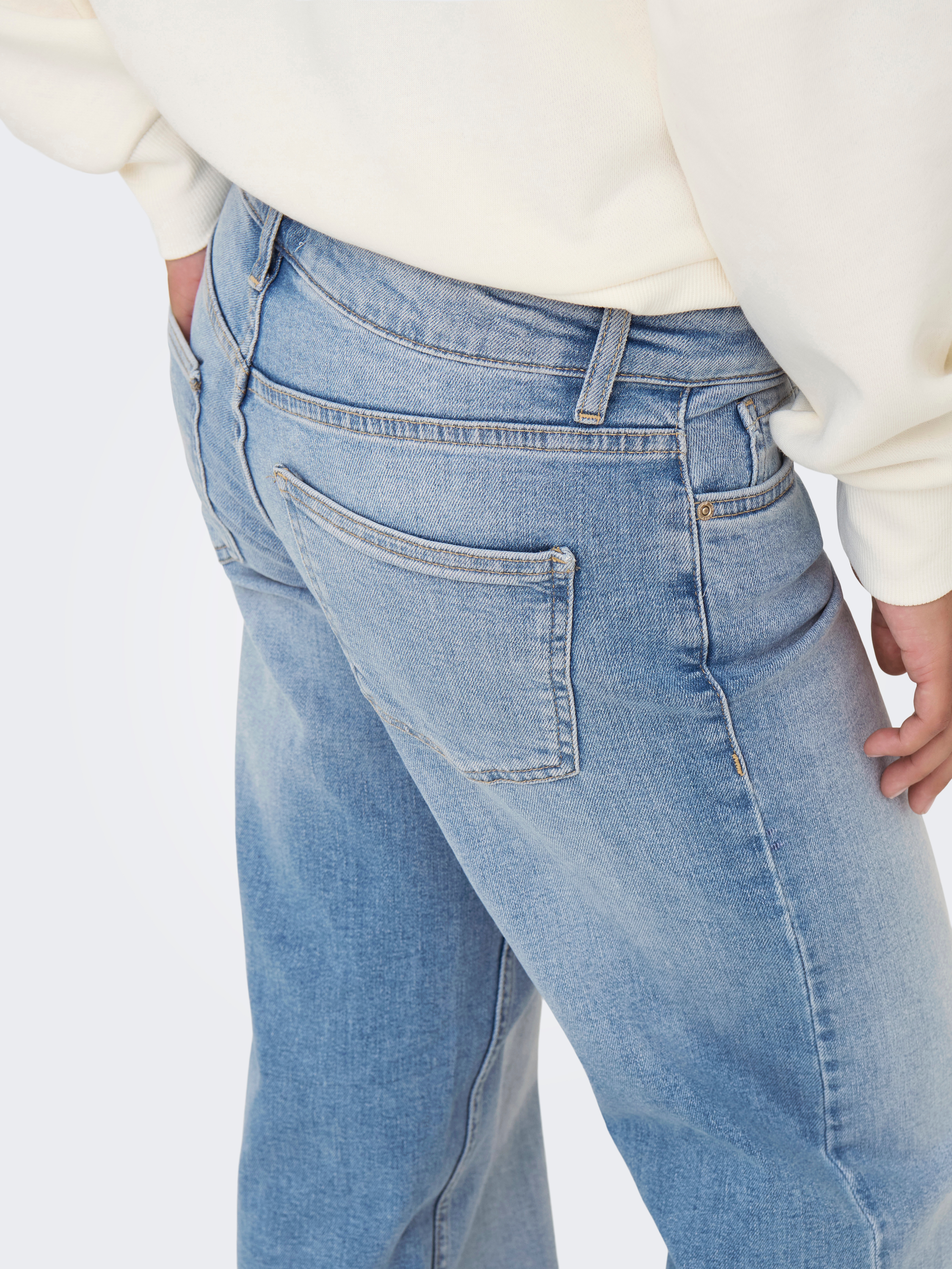 Thumbnail - ONLY Low-rise-Jeans "ONLJUDY-O LW WIDE LEG DNM TAI433 NOOS"