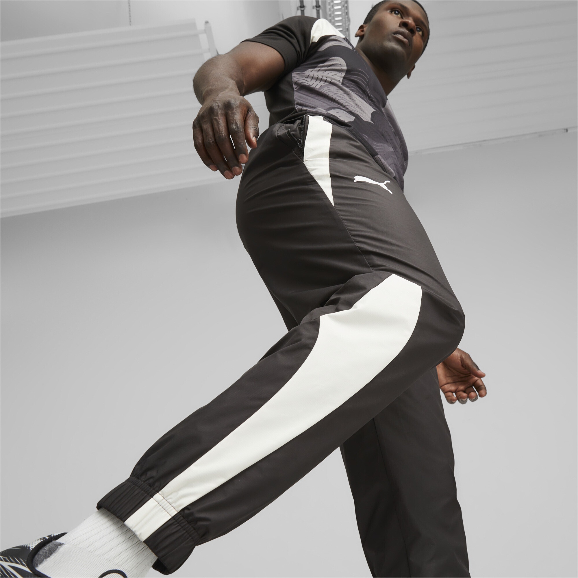 PUMA Sporthose »Olympique de Marseille Pre-match Fußballhose Herren«