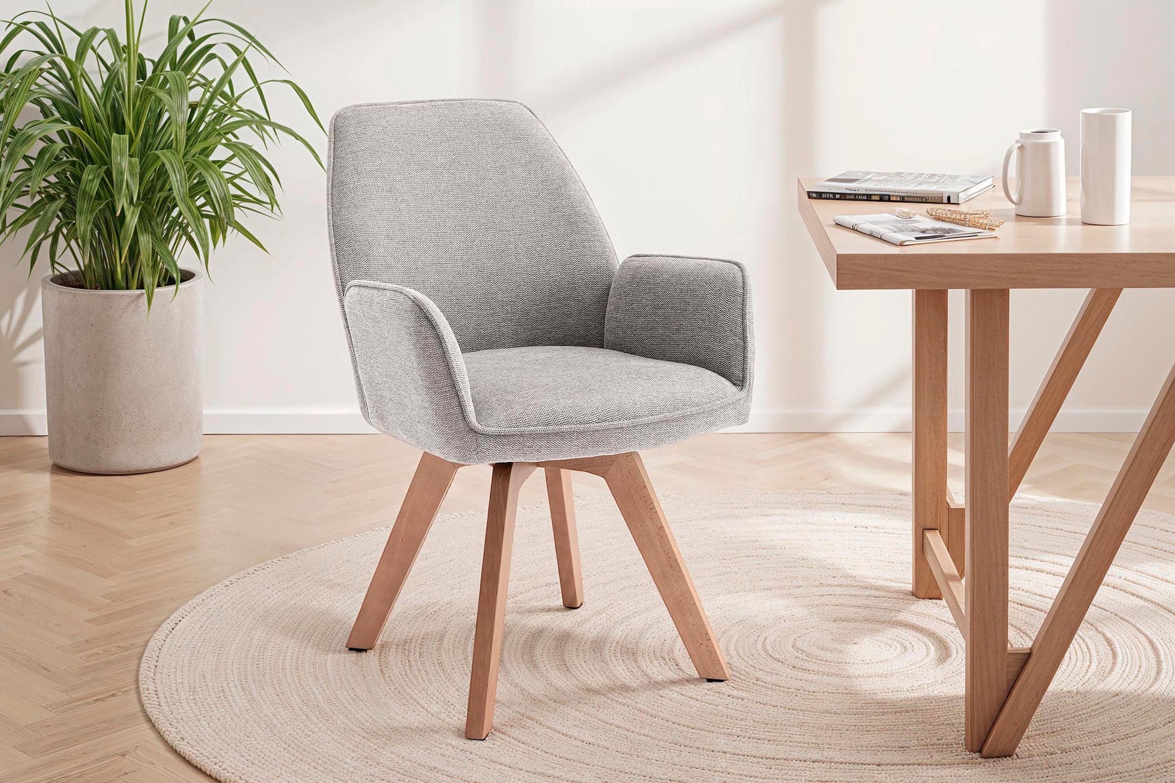 byLIVING Esszimmerstuhl »Tony«, (Set), 2 St., Webstoff, mit Massivholzgestell eichefarbig, 360 Grad drehbar, hoher Sitzkomfort