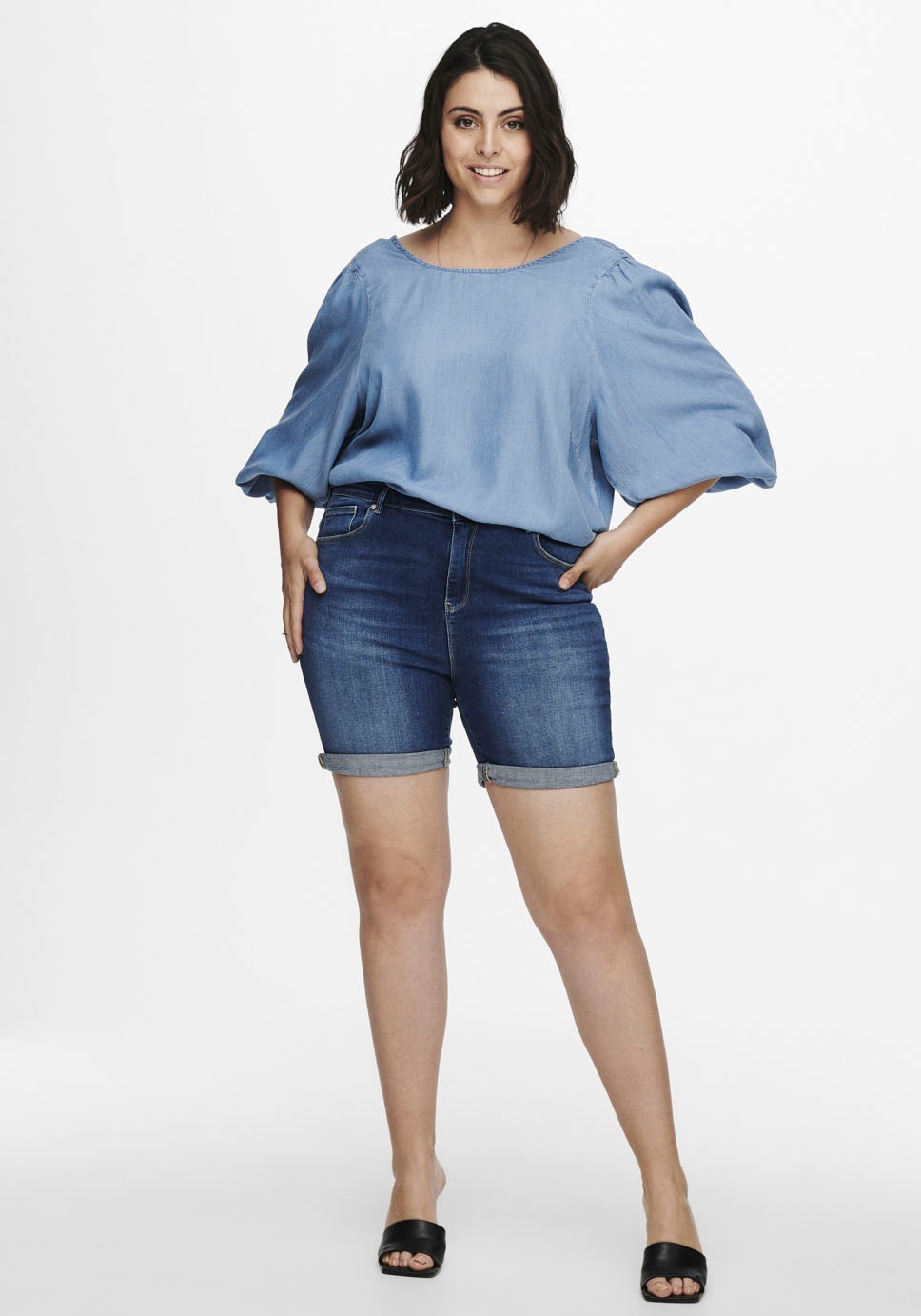 Thumbnail - ONLY CARMAKOMA Jeansshorts mit leichten Abriebeffekten