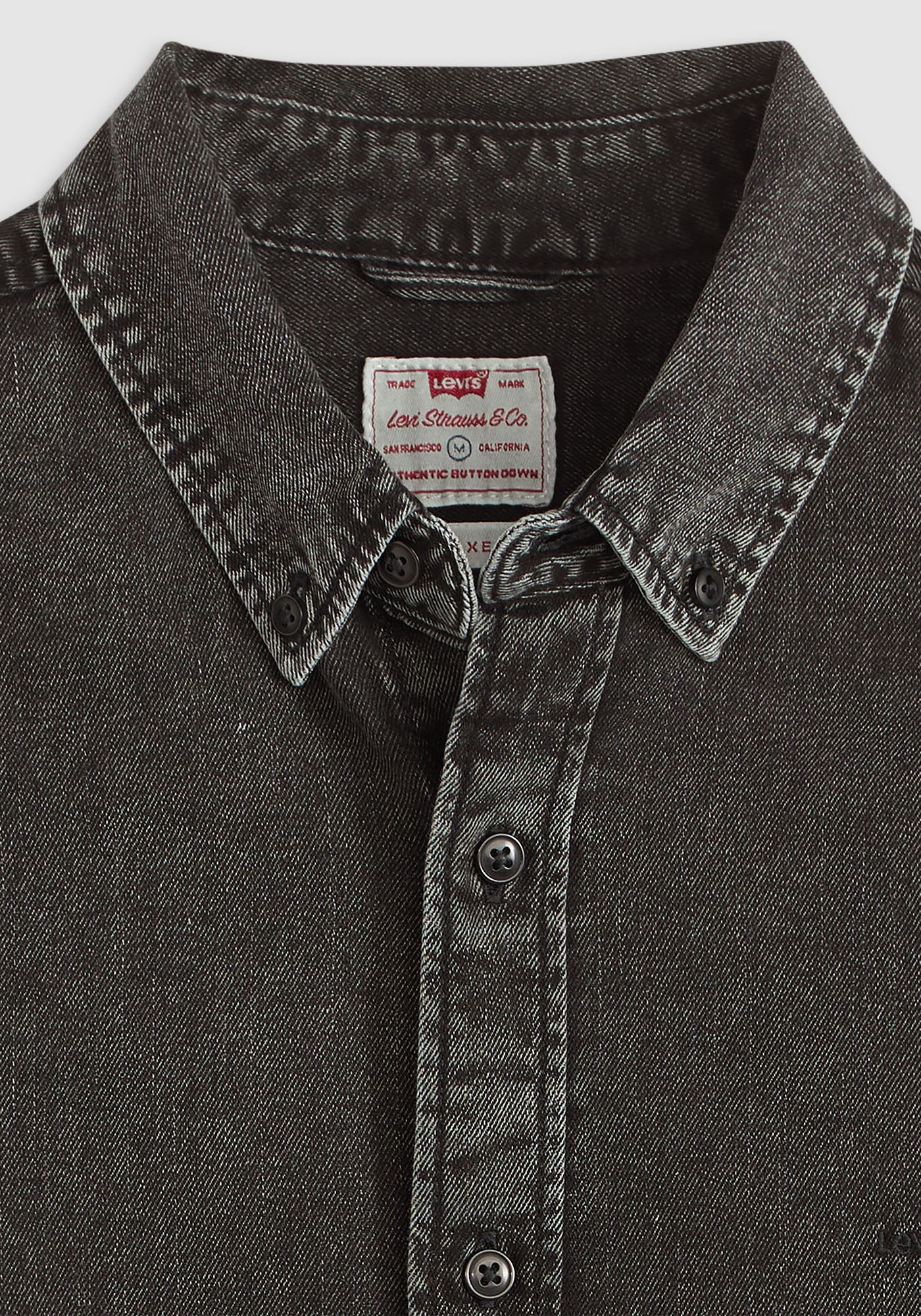 Levi's® Langarmhemd »AUTHENTIC BUTTON DOWN«, mit Ton-in-Ton Logostickerei auf der Brust