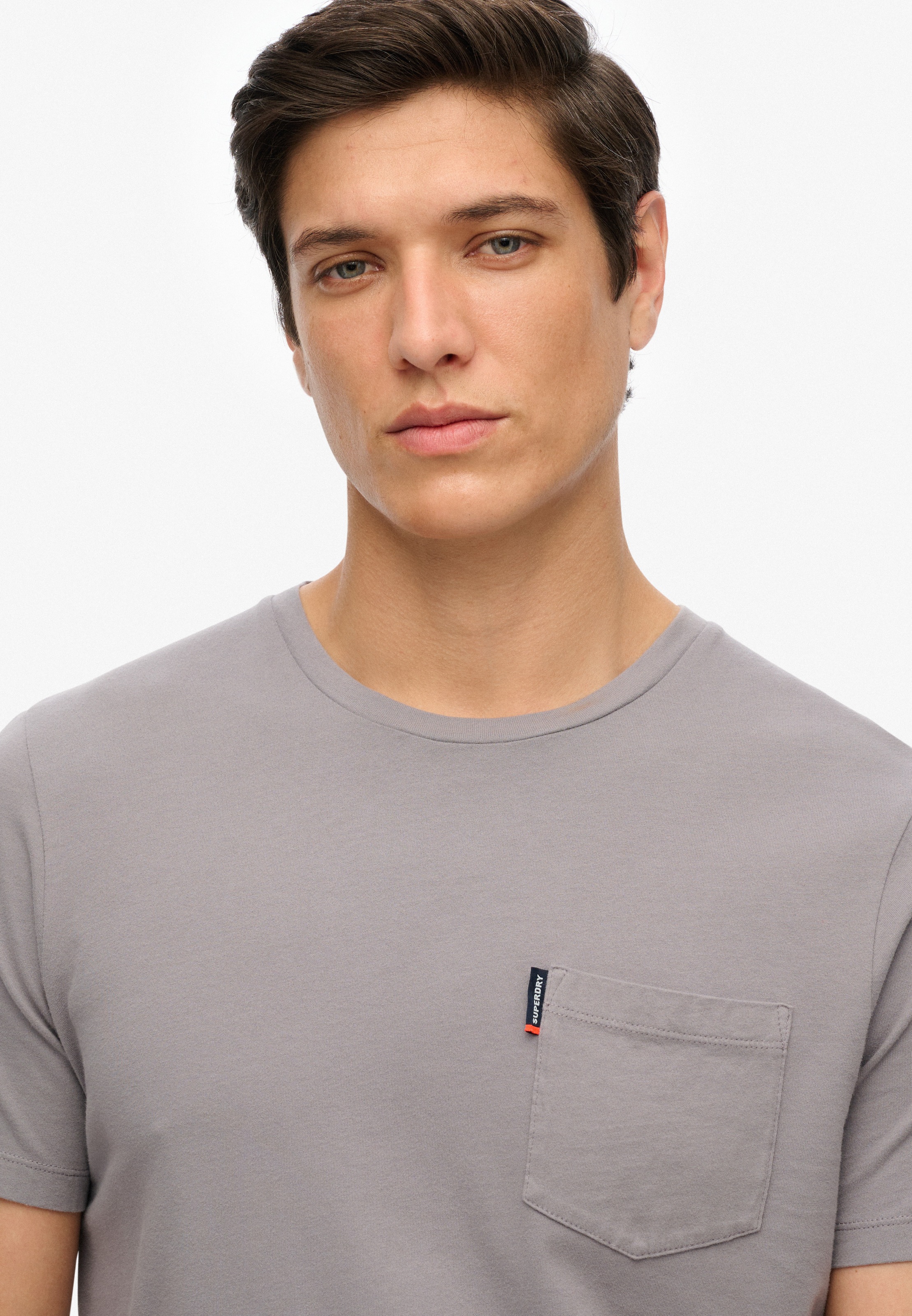 Superdry Rundhalsshirt "CLASSIC ESSENTIAL POCKET TEE", mit stylischer, aufg günstig online kaufen