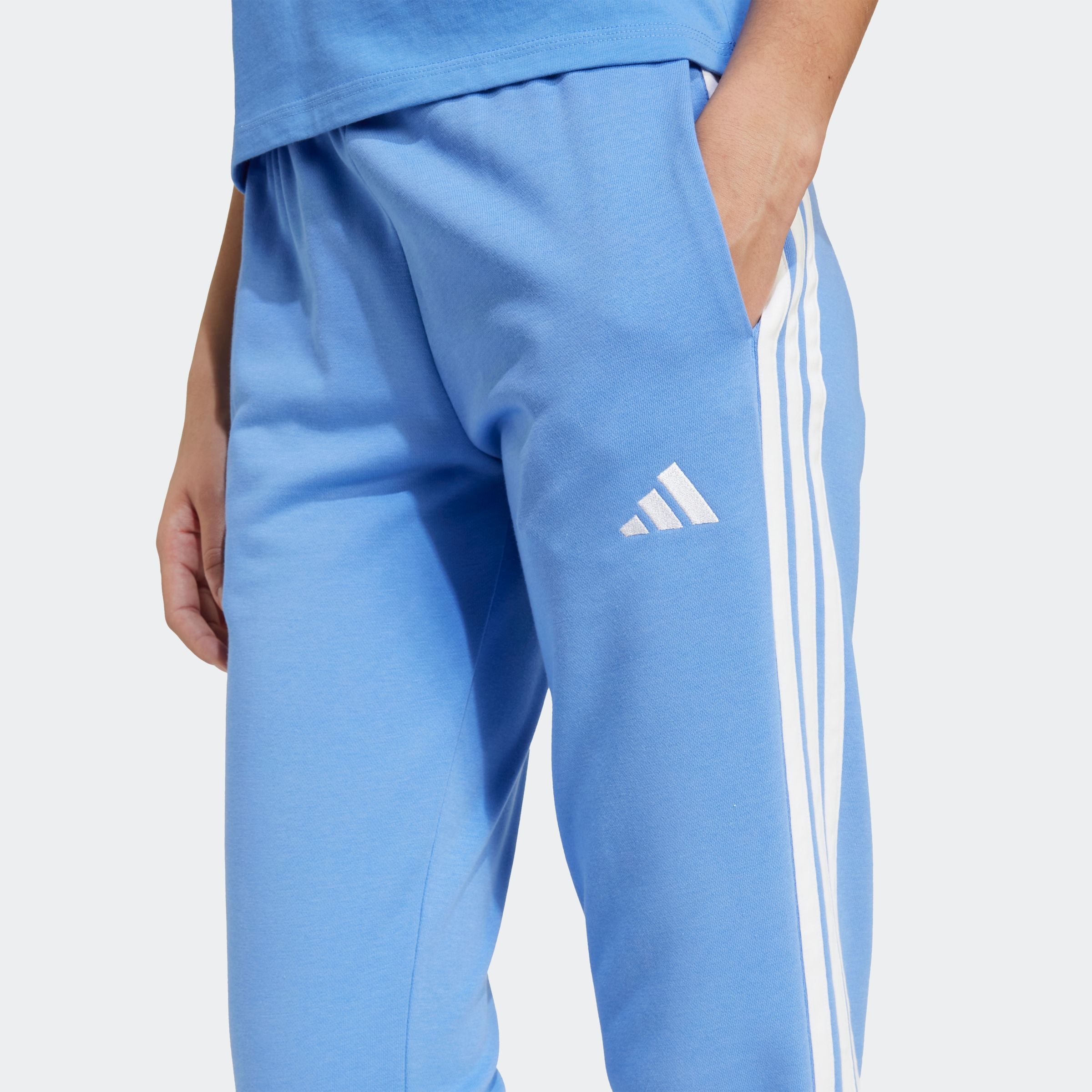 adidas Sportswear Sporthose »W 3S FT CF PT«, (1 tlg.), aus weichem French Terry Material