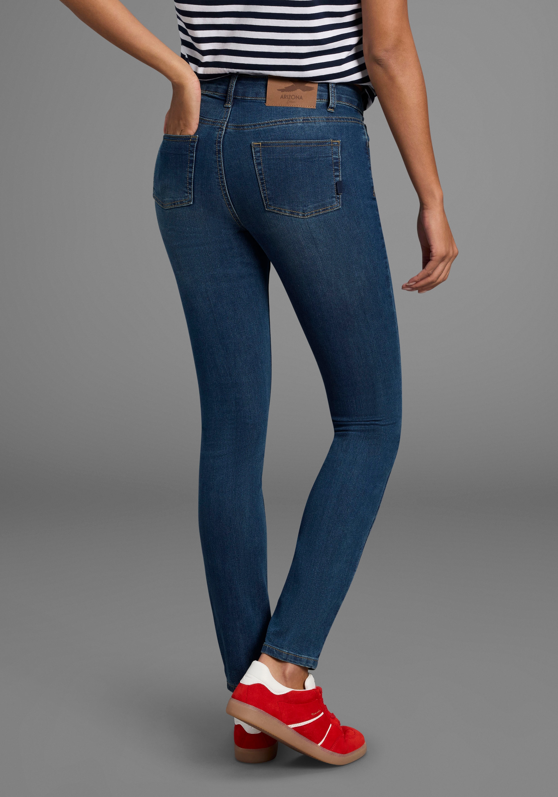 Arizona Slim-fit-Jeans »Shaping«, enge Passform, Röhrenjeans, Used-Look-Waschung, hohe Leibhöhe