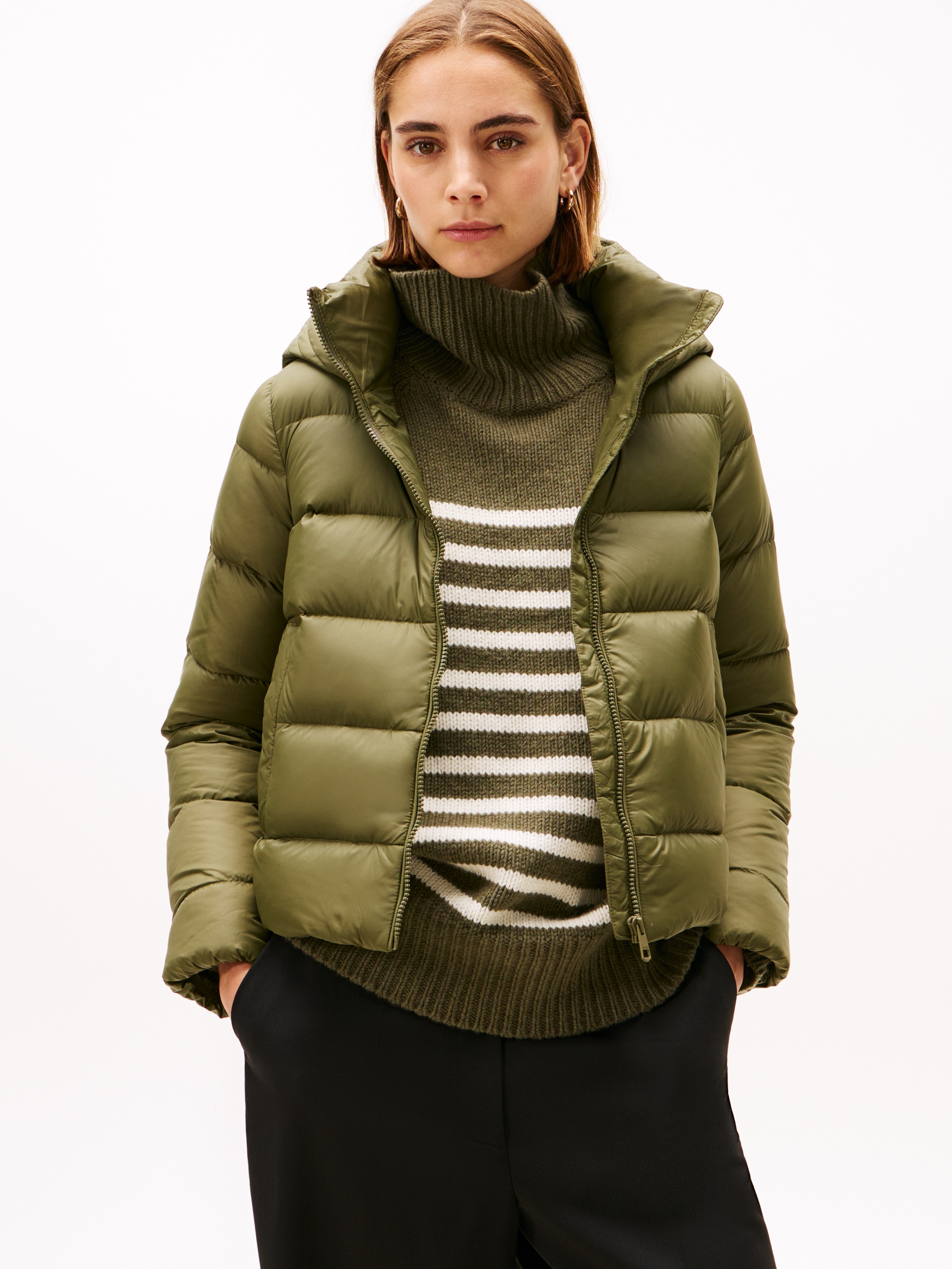 Tommy Hilfiger Steppjacke "LW DOWN CASUAL JACKET" mit Kapuze mit Logoprägun günstig online kaufen