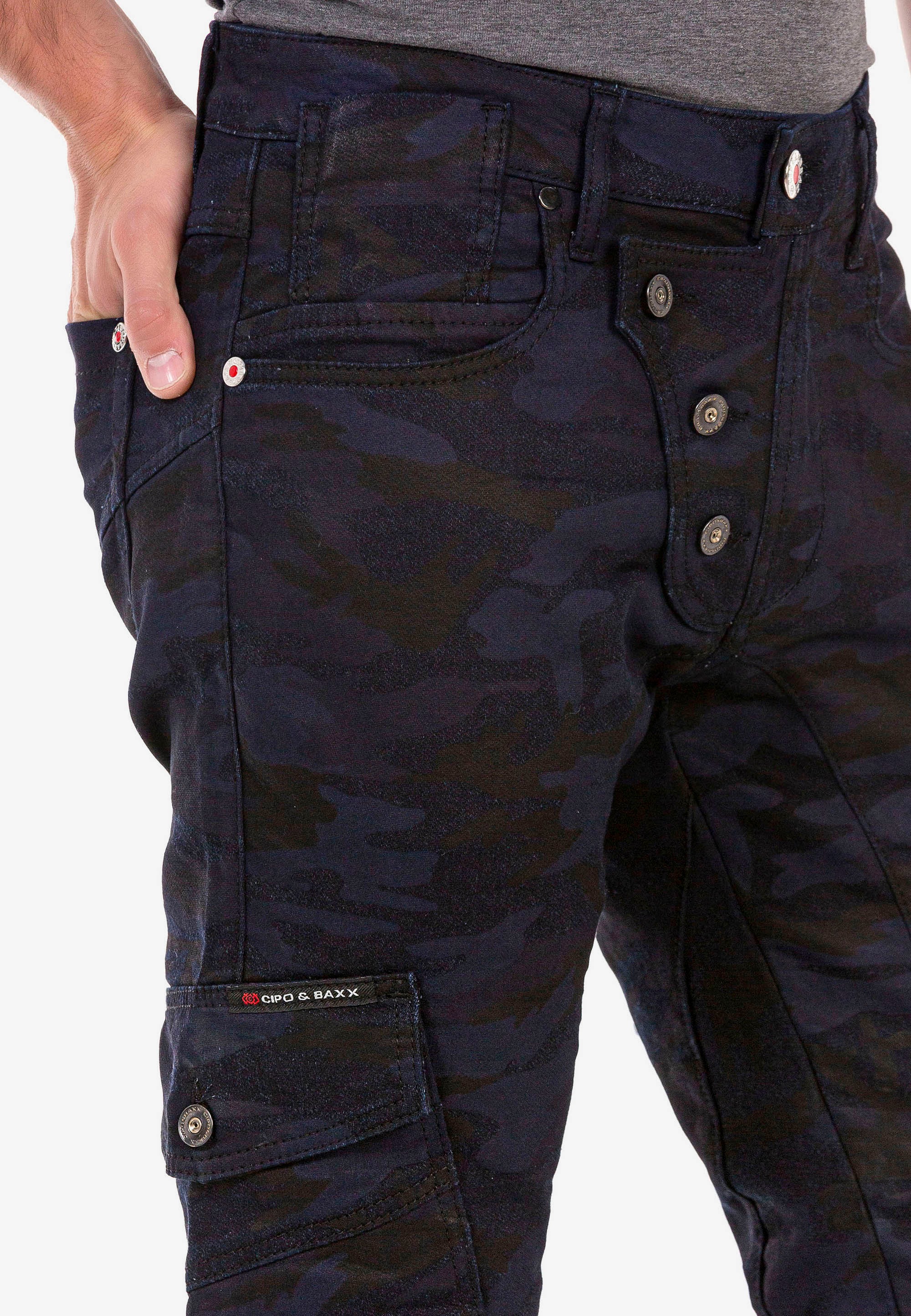 Cipo & Baxx Bequeme Jeans, mit tollen Cargotaschen