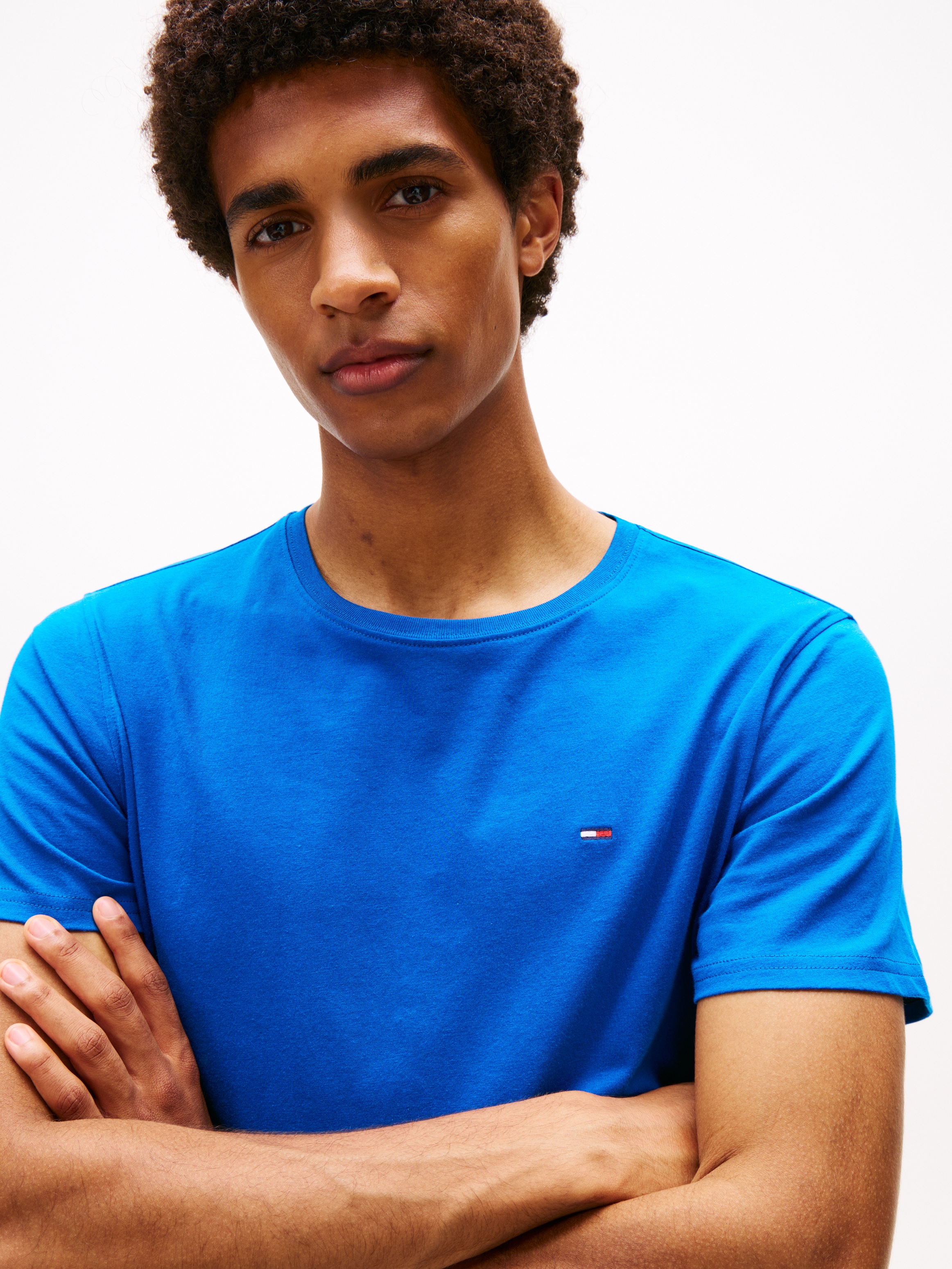 Tommy Jeans "TJM ESSENTIAL SOLID TEE" mit Rundhalsausschnitt und dezenter L günstig online kaufen