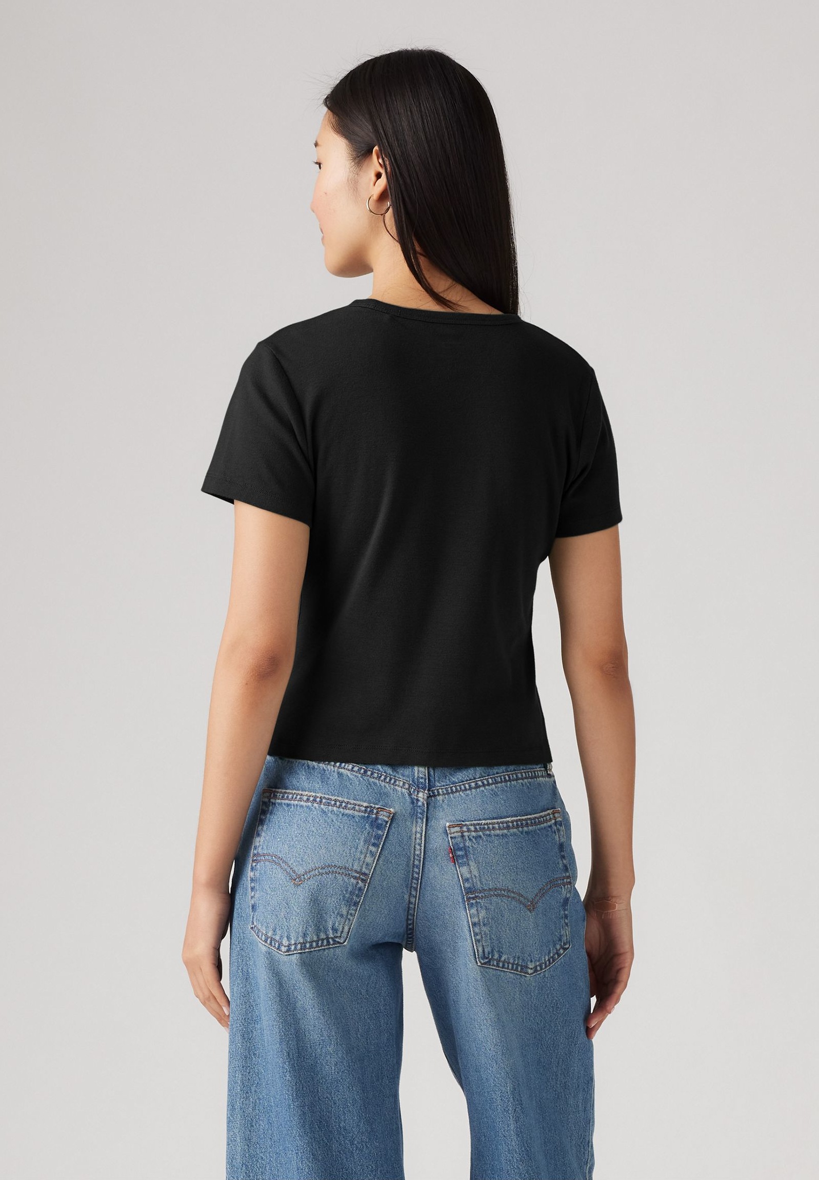 Levis T-Shirt "LSE GRAPHIC RICKIE", Kontrastfarbene LEVI`S- Applikation günstig online kaufen