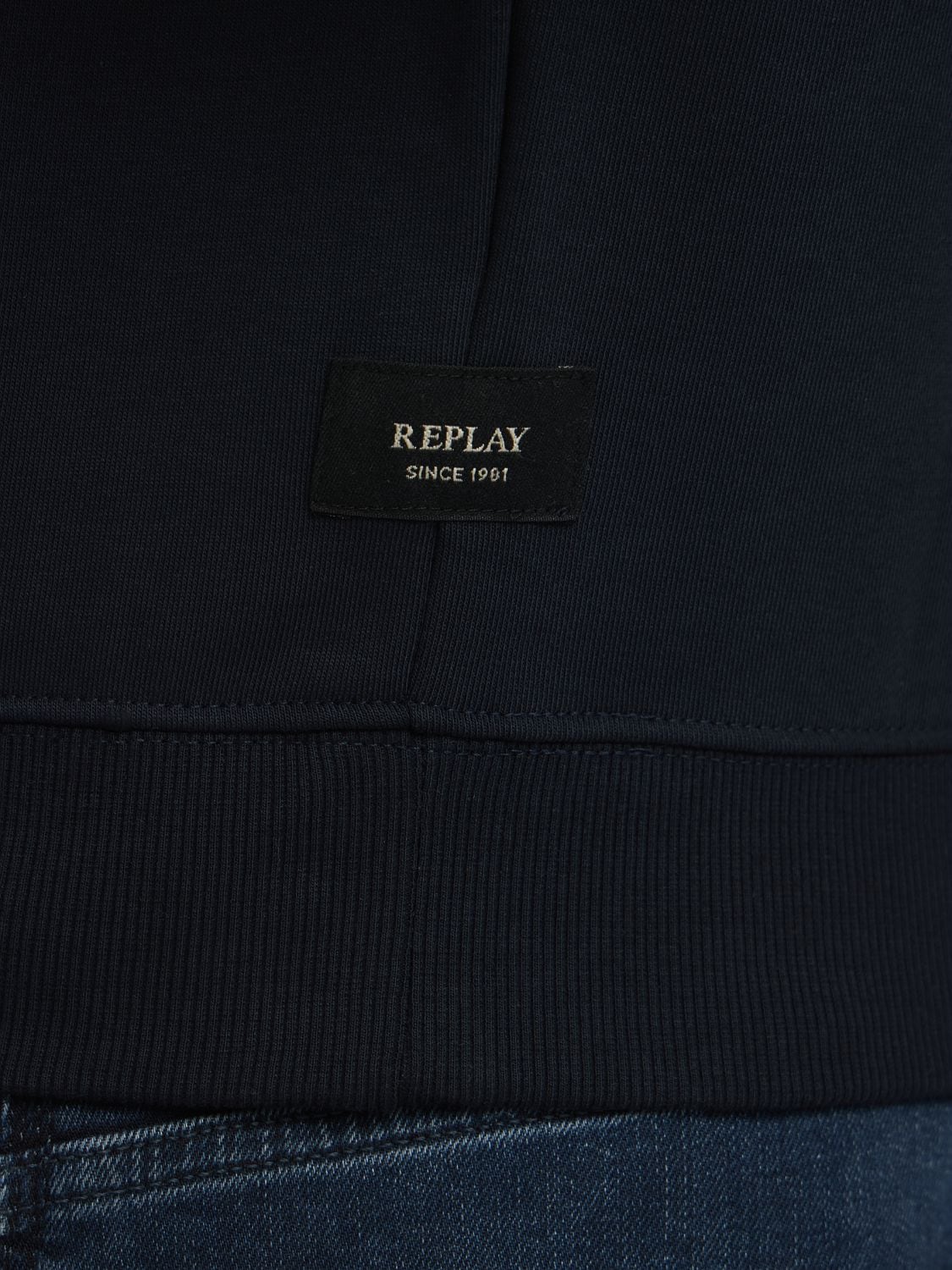 Replay , mit großem Markenprint vorn
