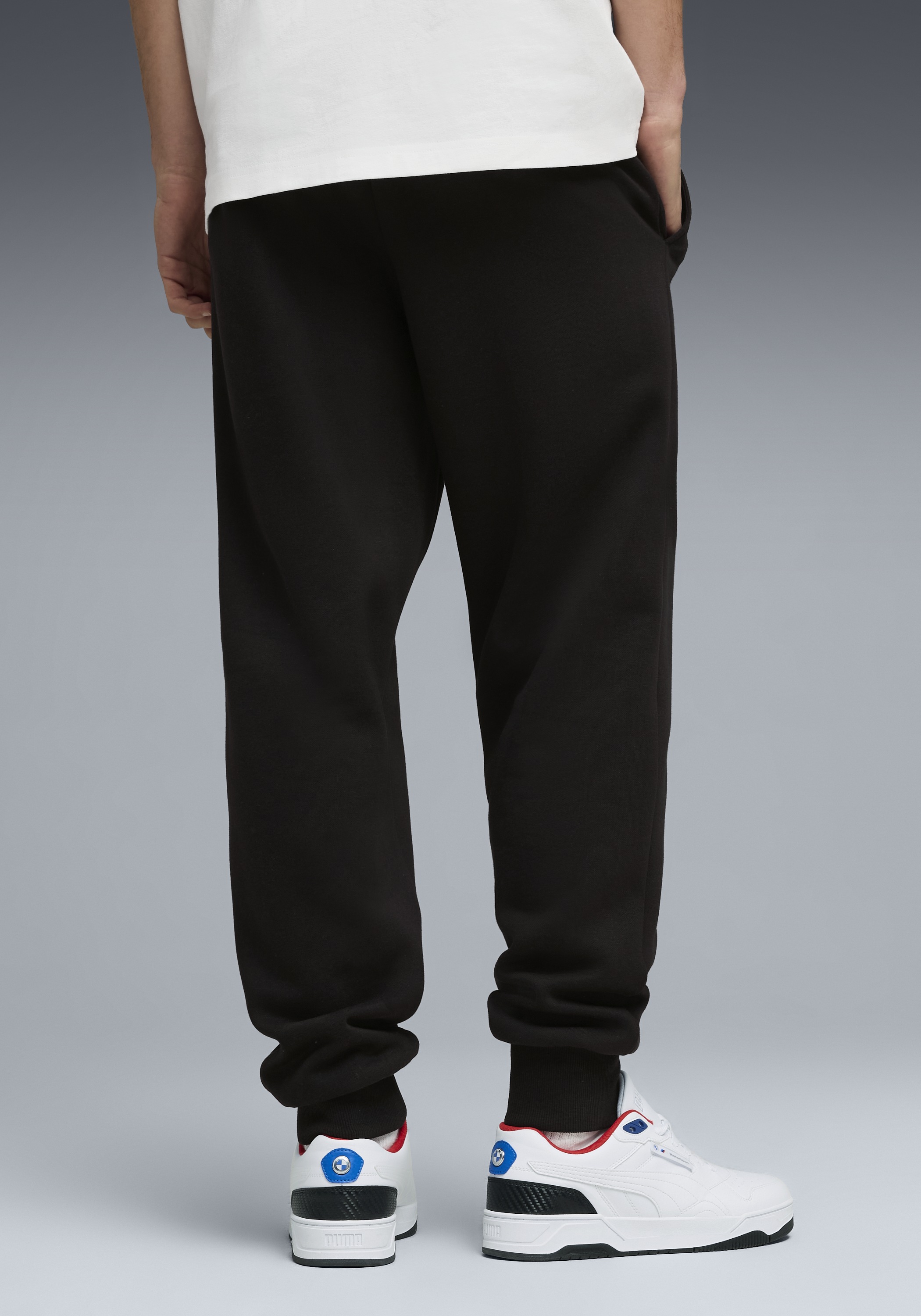 PUMA Trainingshose »BMW MMS ESS PANTS FLEECE«  für Motorsport und Sportmode, mit Nahttaschen, aus Baumwollmischung