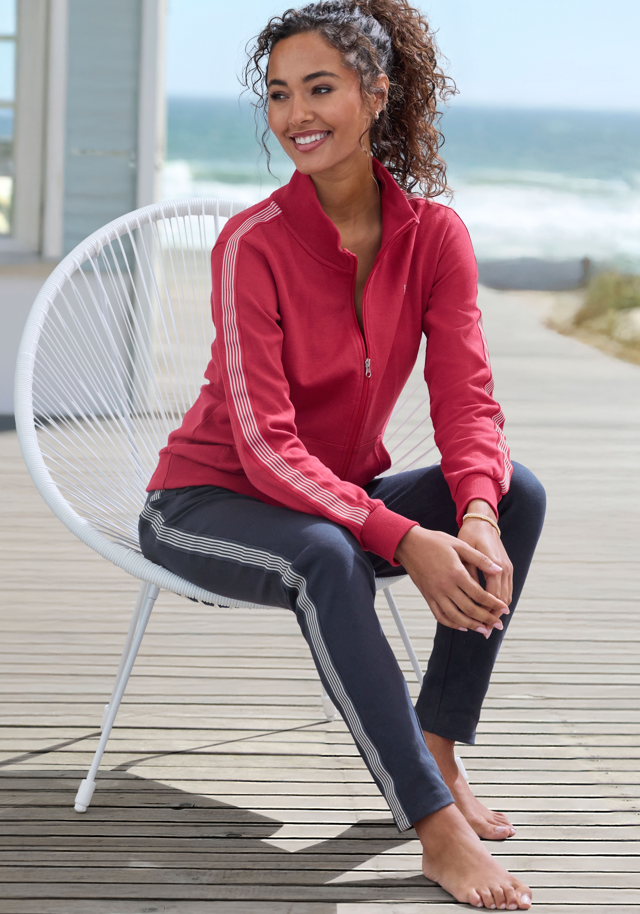 H.I.S Sweathose, mit seitlichen Streifen, Loungewear