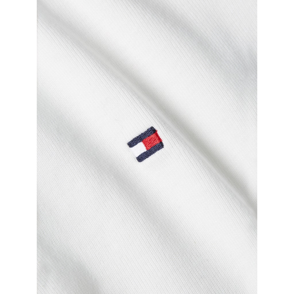 Tommy Hilfiger T-Shirt »SLIM CODY RIB V-NECK SS«, mit dezenter Logostickerei