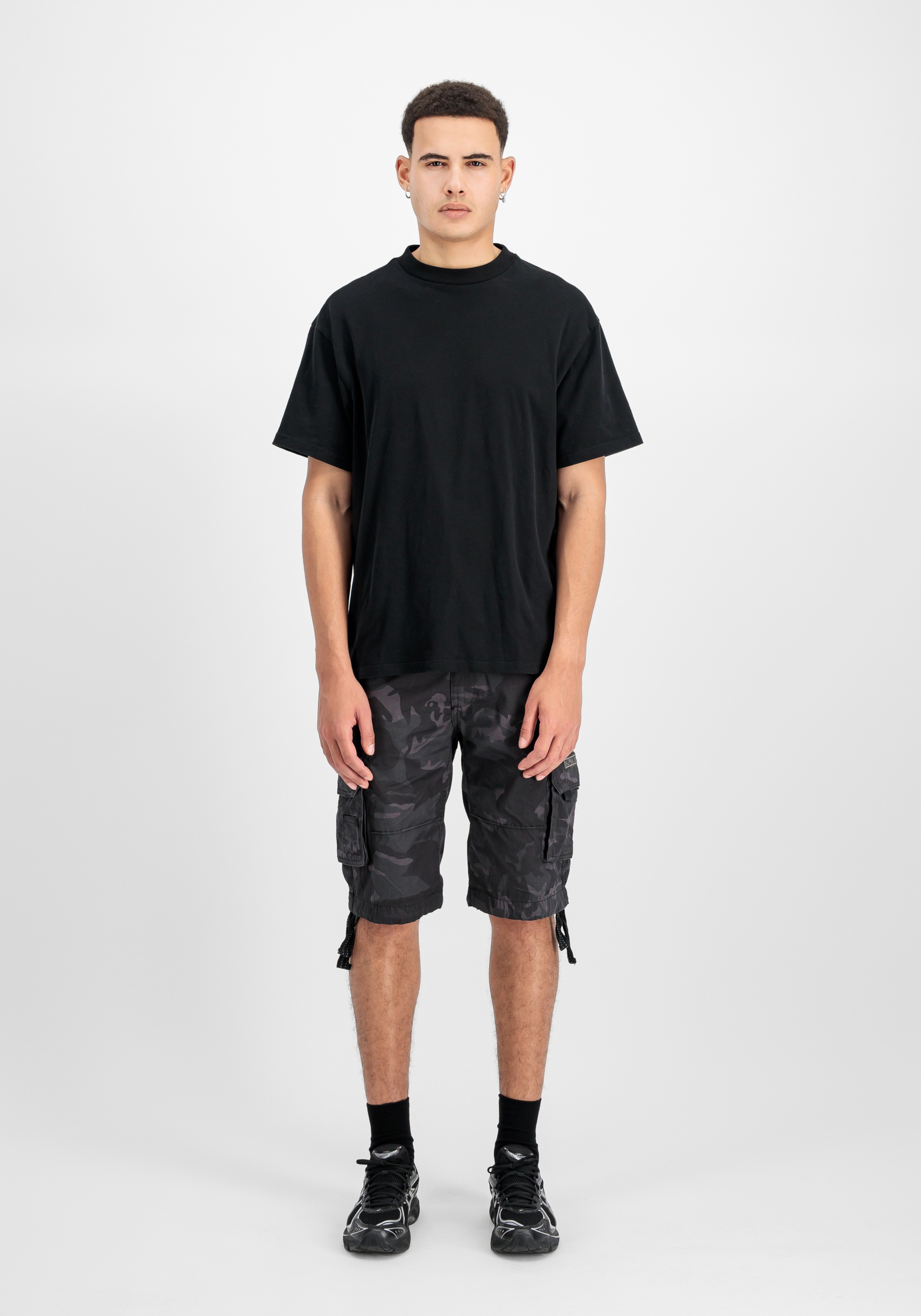 Alpha Industries Jet Camo Shorts Black Camo Size 30 2