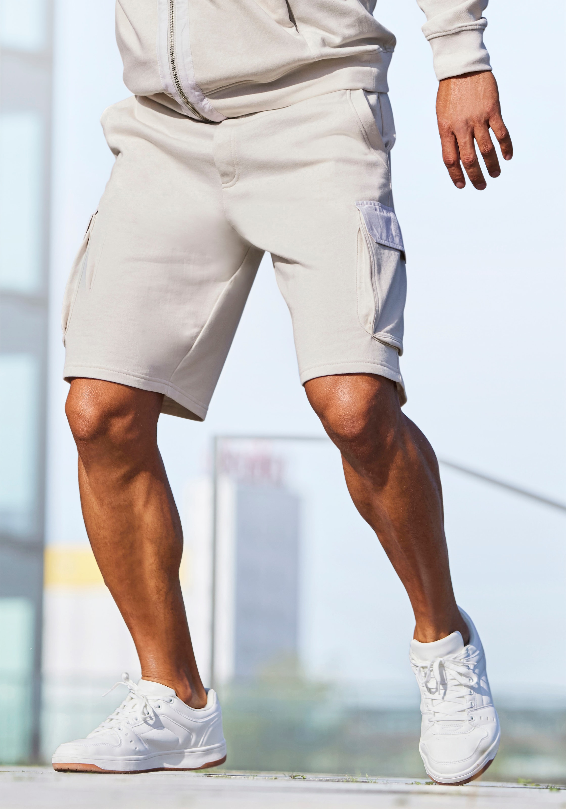 AUTHENTIC LE JOGGER Sweatshorts ", kurze Sweathose" Cargotaschen mit Webdet günstig online kaufen