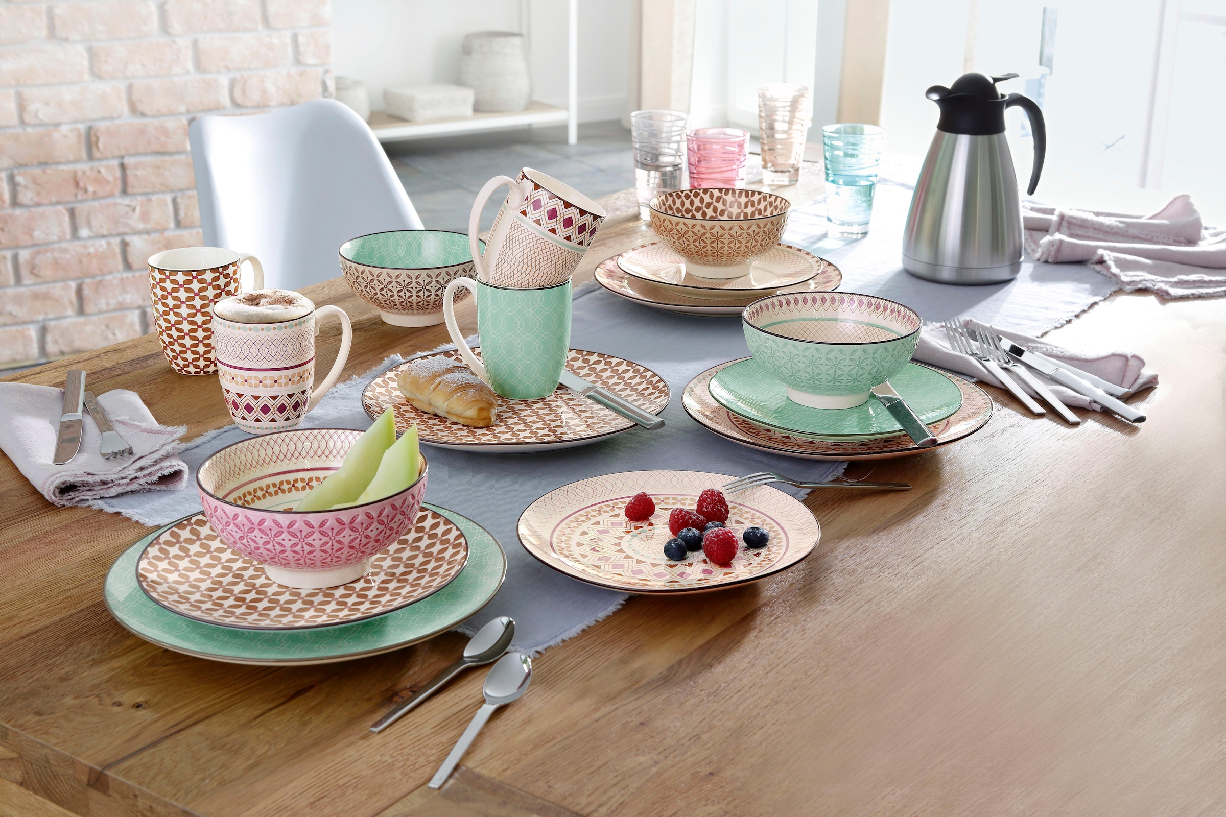 CreaTable Kombiservice »Geschirr-Set Mandala«, (Set, 16 tlg., Kaffeeservice und Tafelservice im Set, für 4 Personen), Service, 4 Designs, 16 Teile, für 4 Personen