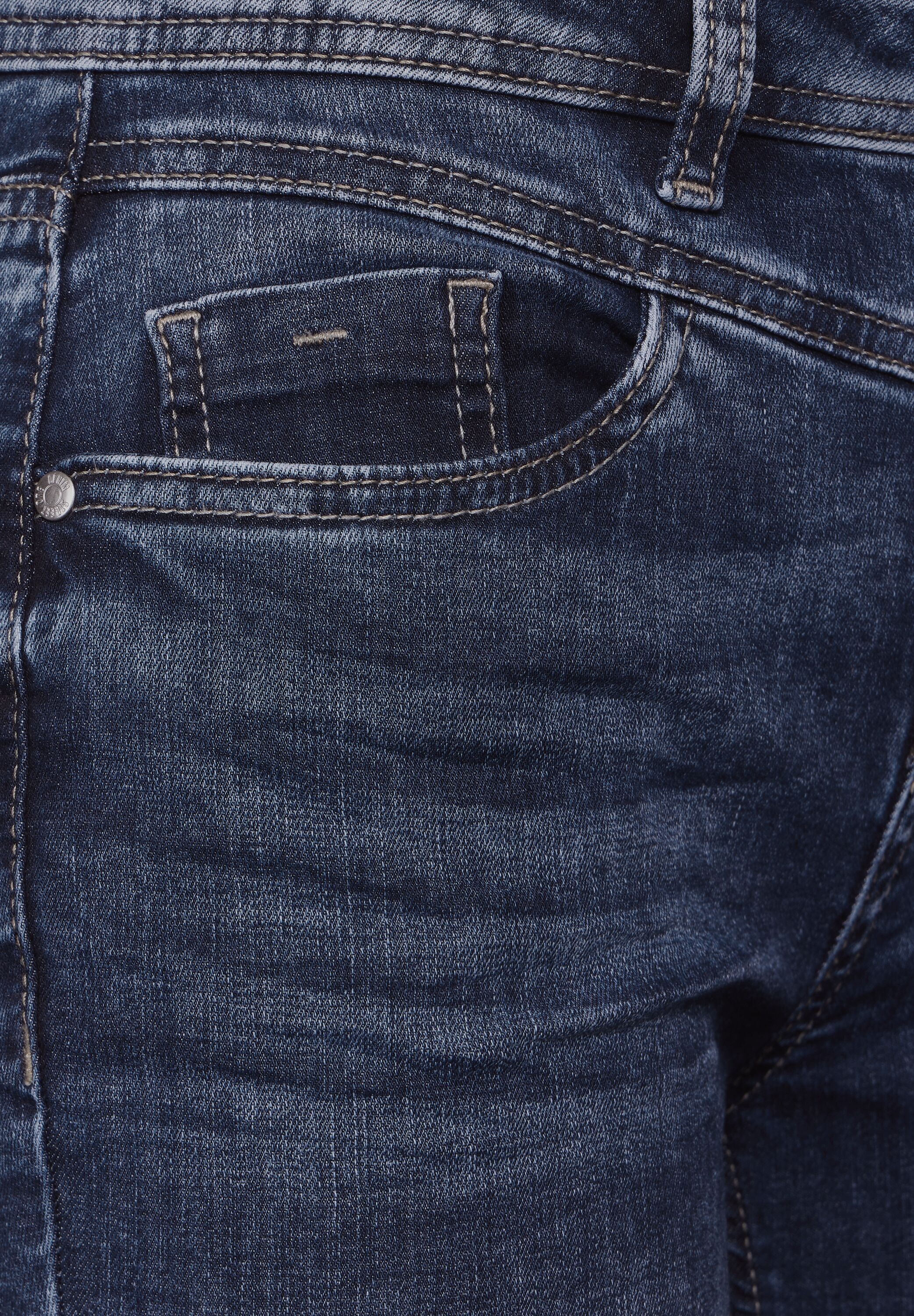 STREET ONE Slim-fit-Jeans, in dunkelblauer Waschung