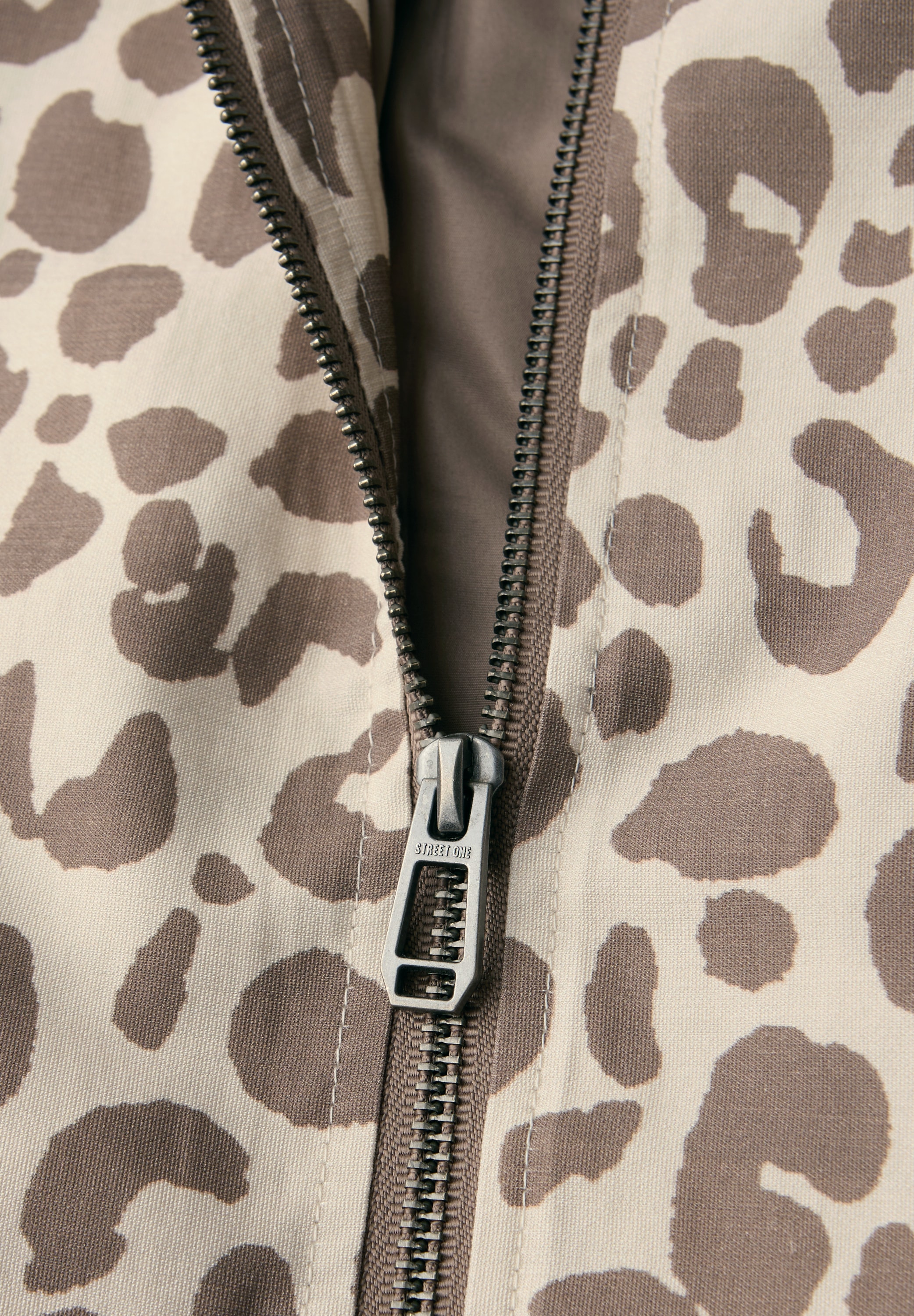 STREET ONE STUDIO Blouson ohne Kapuze Rundhalsausschnitt