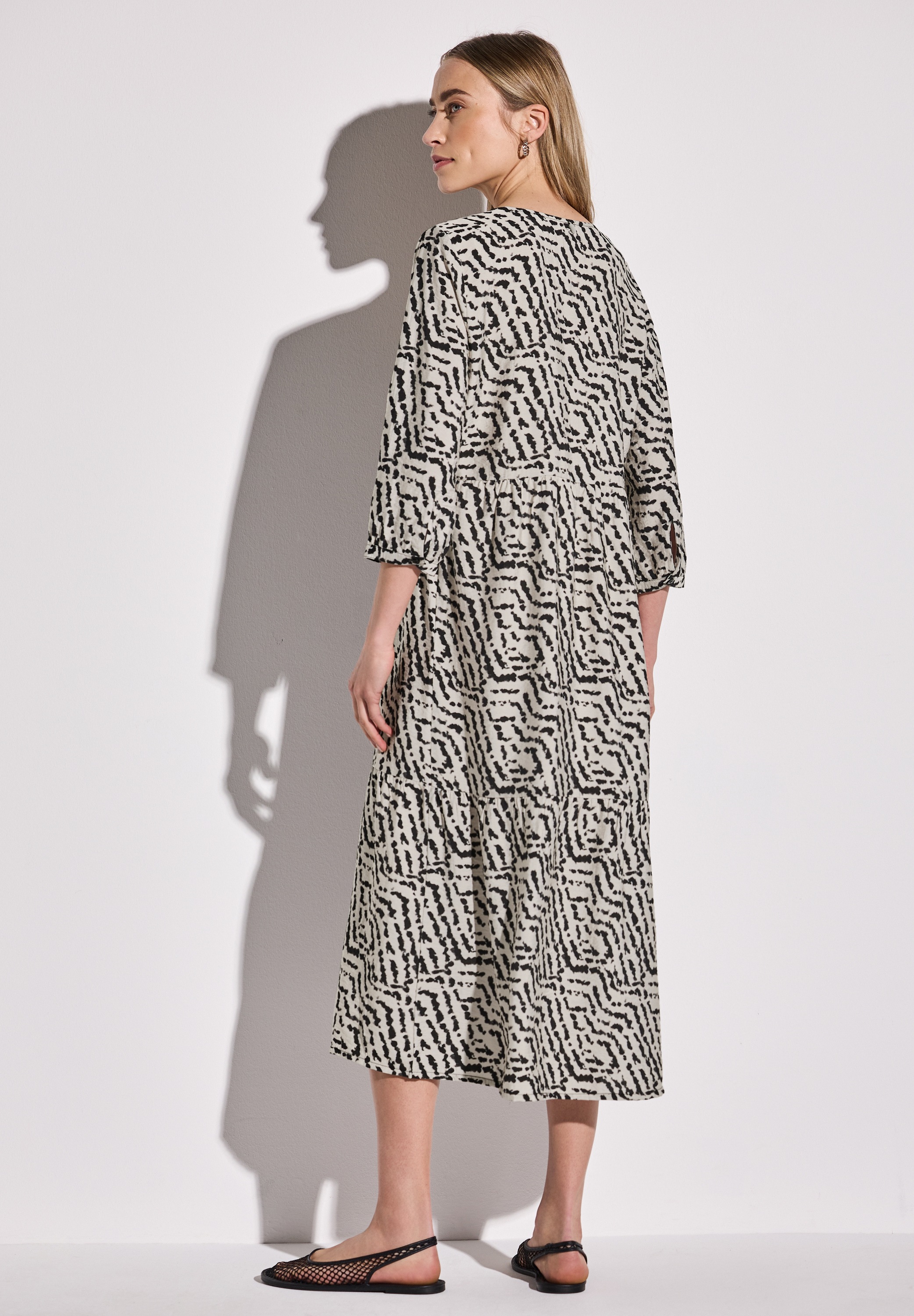 STREET ONE Midikleid, mit grafischem Muster günstig online kaufen