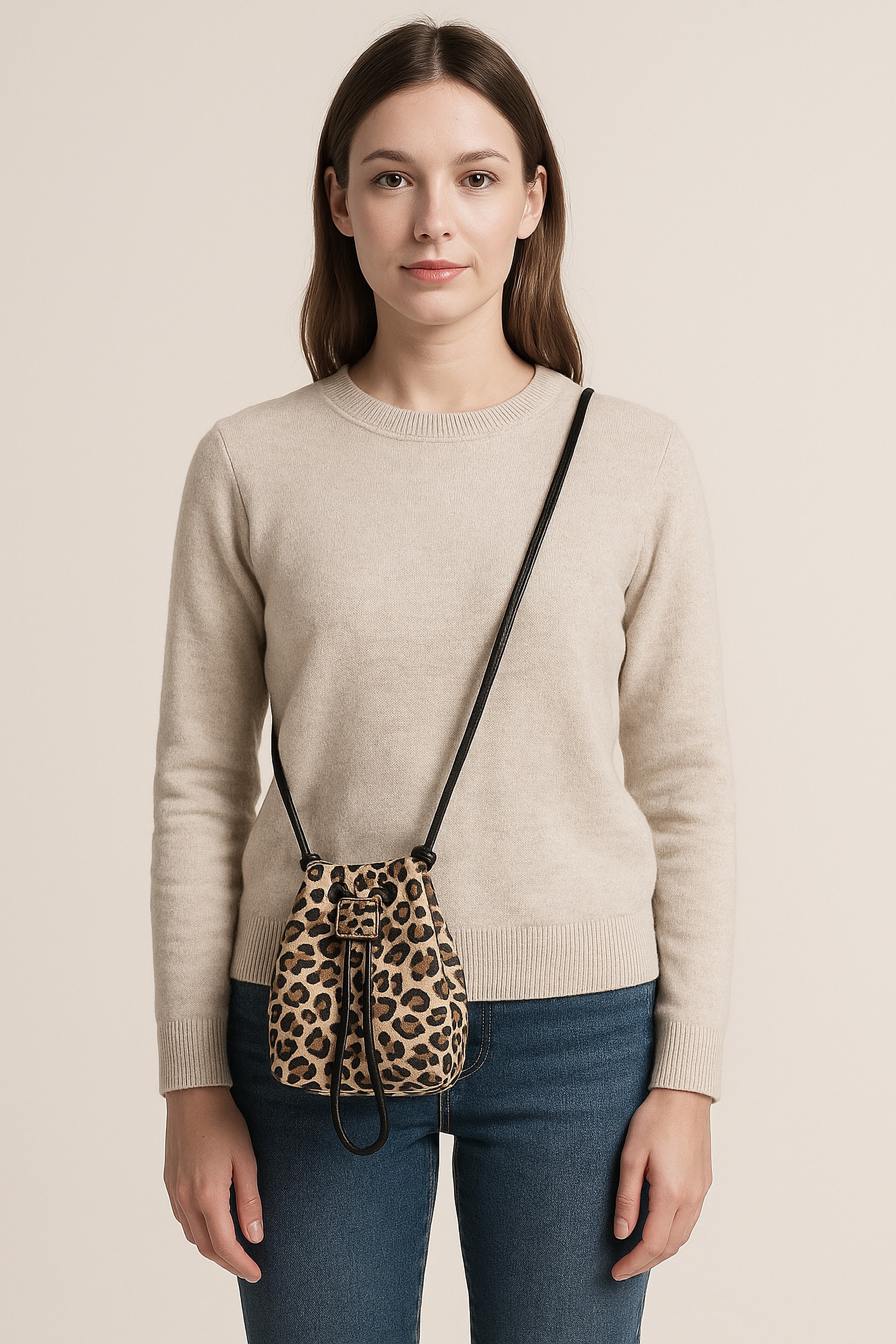 COLLEZIONE ALESSANDRO Umhängetasche »Leo Beutel« aus echtem Wildleder mit Leo Print