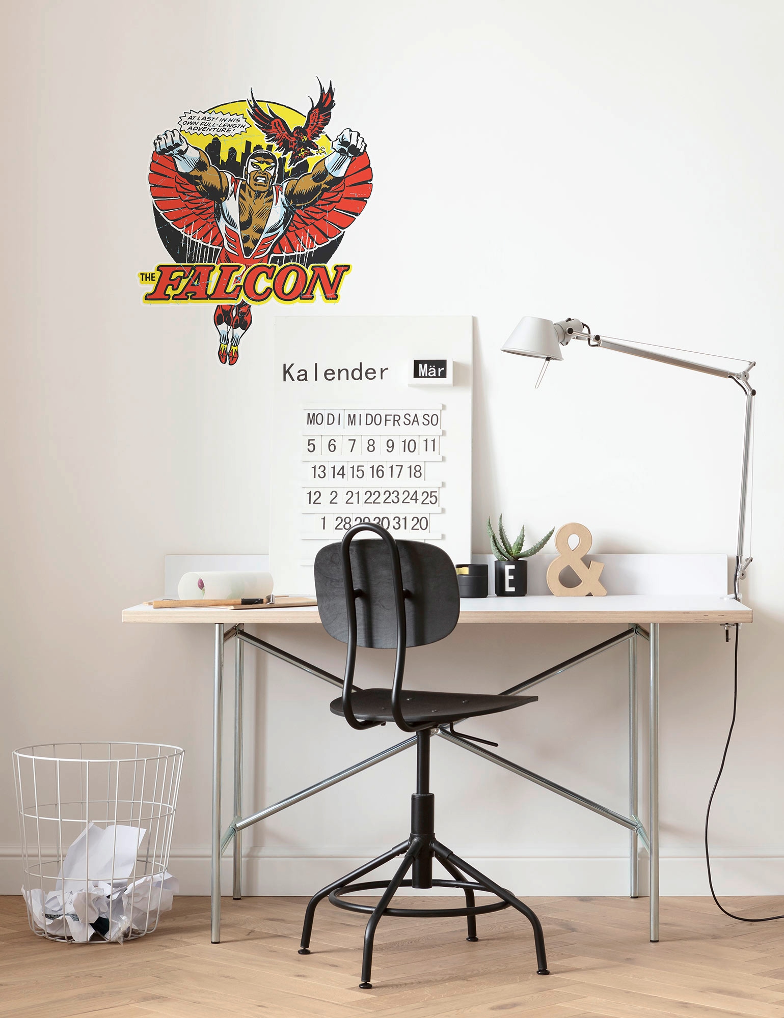 Komar Wandtattoo »Falcon Comic Classic«, (1 St.), 50x70 cm (Breite x Höhe), selbstklebendes Wandtattoo