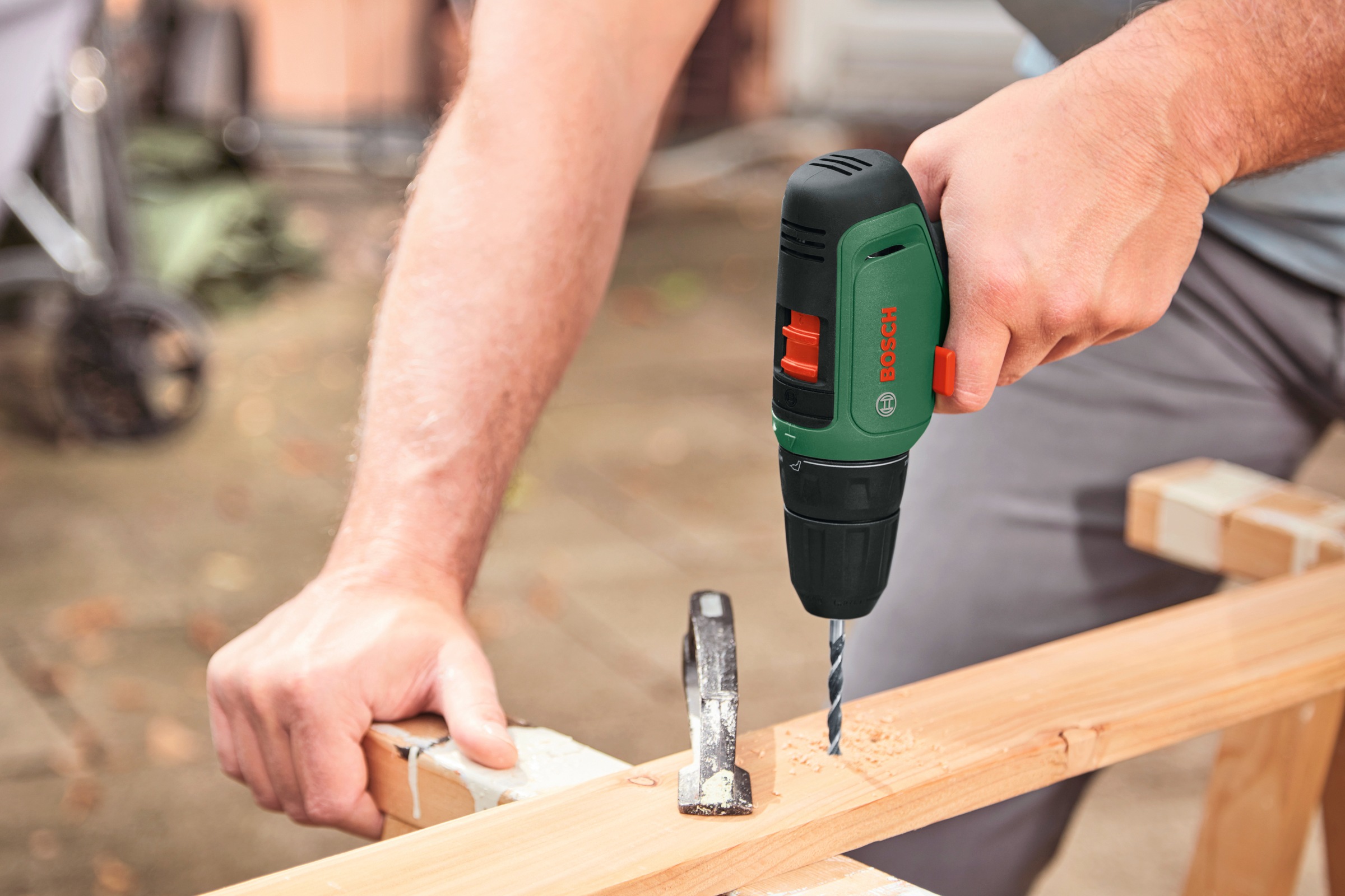 Thumbnail - Bosch Home & Garden Akku-Schrauber "EasyDrill 1200" mit Akku 12V/1,5 Ah und Ladegerät