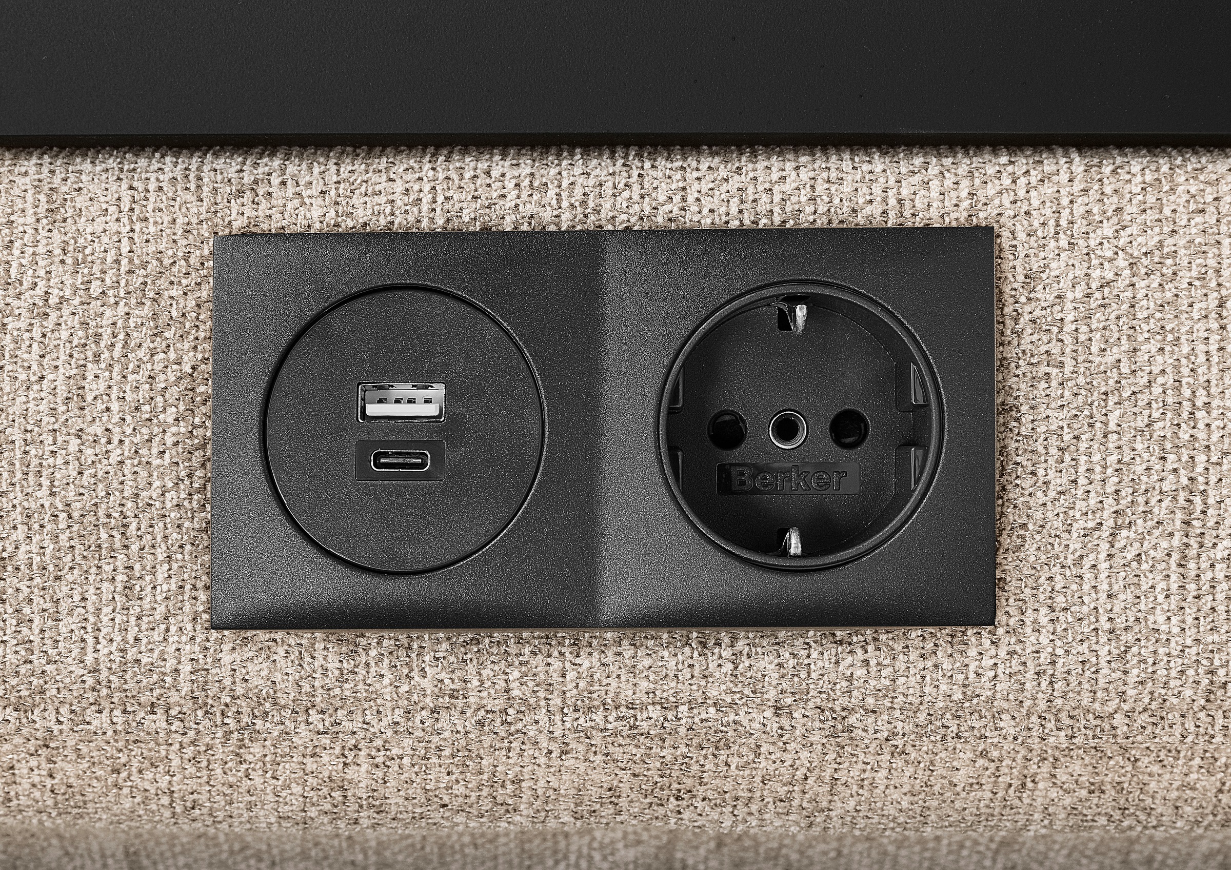 Home affaire Polstergarnitur »Turin, 2,5- & 3-Sitzer mit elektrischer Relaxfunktion« Set, 4 tlg. tlg. inkl. Tisch, USB & Steckdose, Federkern & pflegeleichtem Bezug