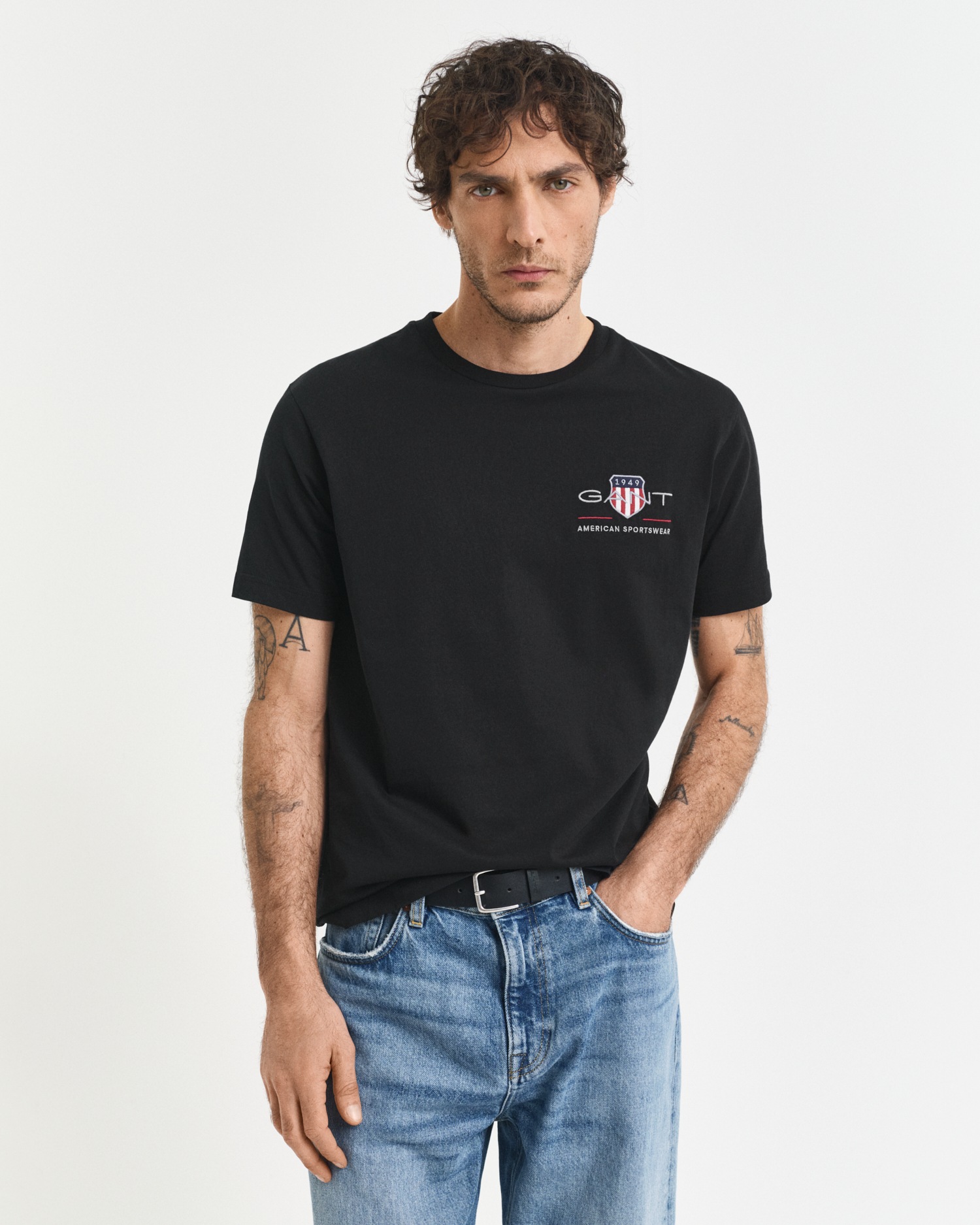 Gant T-Shirt "REG ARCHIVE SHIELD EMB SS T-SHIRT", von dem Archiv aus den 19 günstig online kaufen