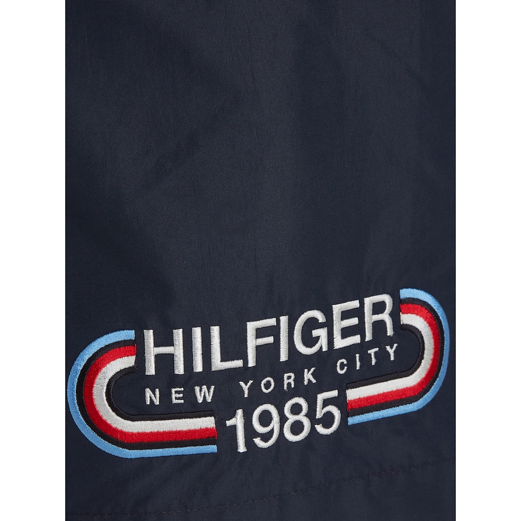 Tommy Hilfiger Swimwear Badeshorts »MEDIUM DRAWSTRING«, mit kontrastfarbenem Bund