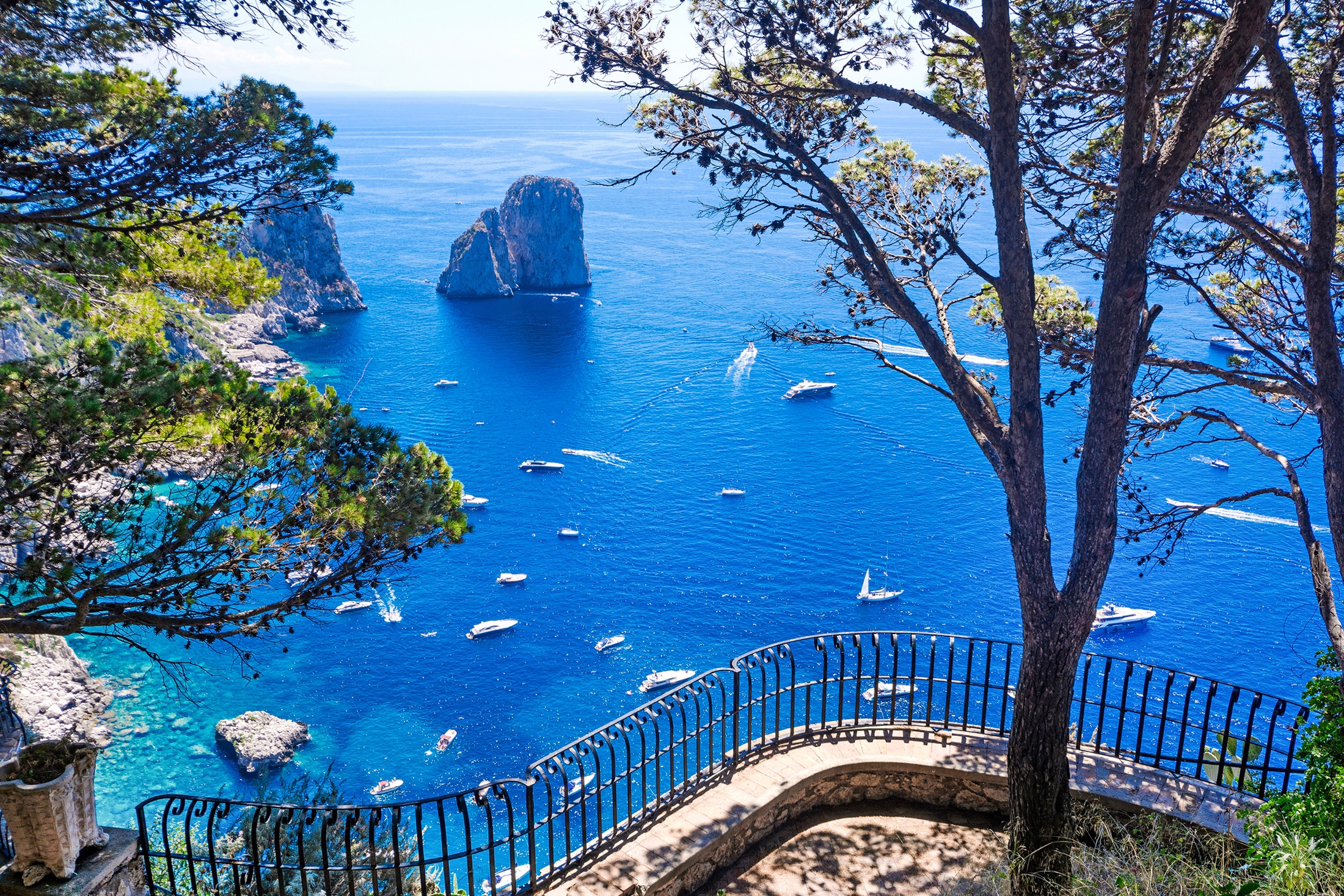 Papermoon "CAPRI-INSEL STRAND KLIPPEN KÜSTE BLUME GEBIRGE TERRASSE"