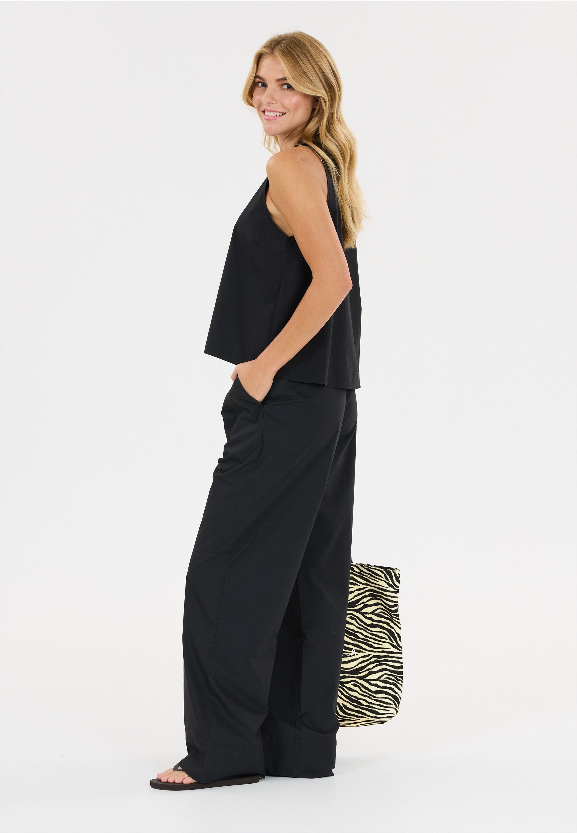 ATHLECIA Sporttasche »Larissa« mit tollem Animal-Print