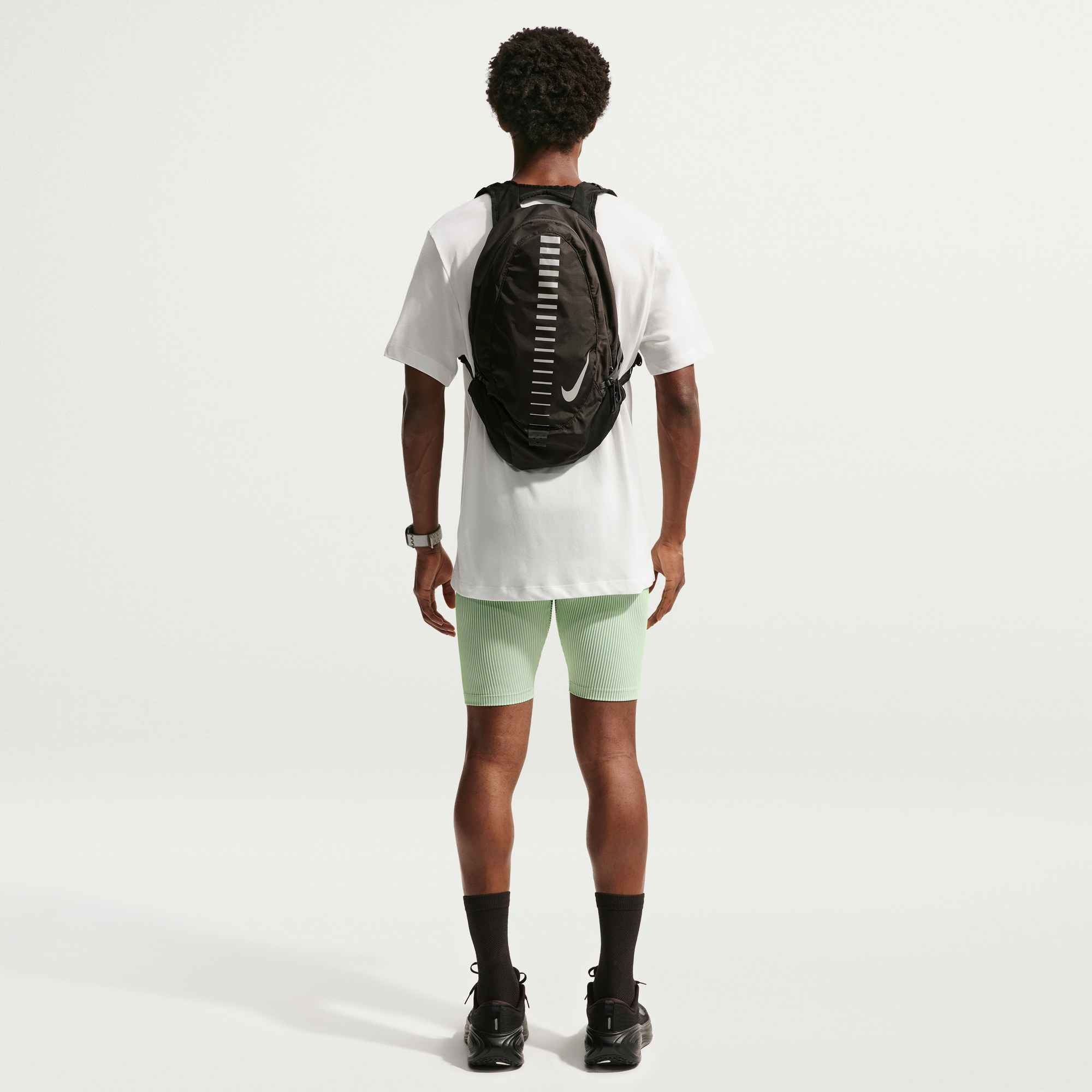 Nike T-Shirt "M NK DF TEE STD IYKYK SU26" sportliche Passform, feuchtigkeit günstig online kaufen