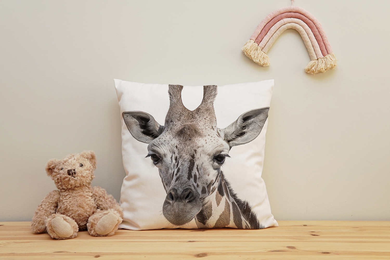queence Dekokissen "Giraffe" Kissenhülle mit HD Premium Druck, geruchsneutral, 40x40cm