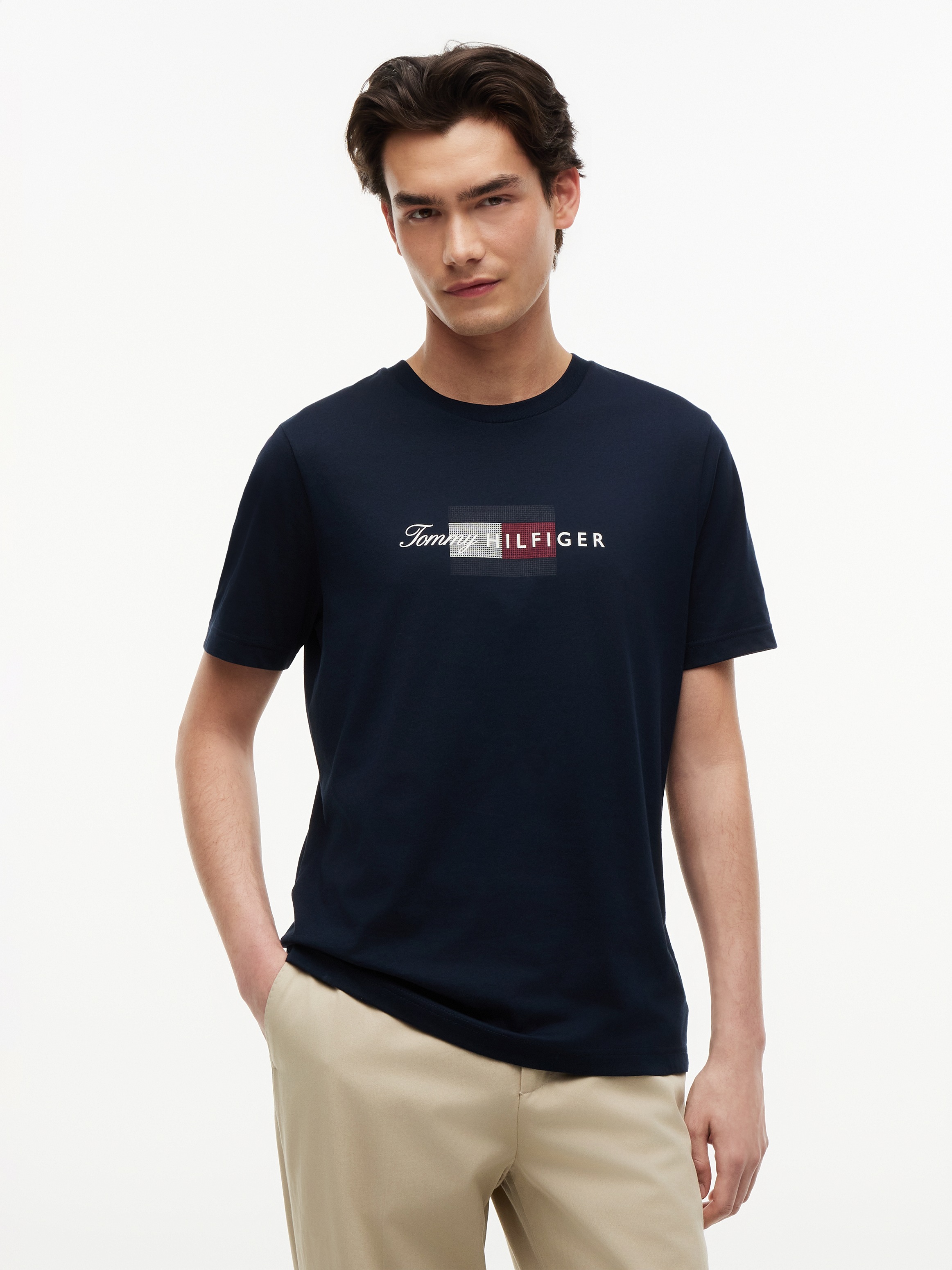 Tommy Hilfiger T-Shirt "SCRIPT FLAG REGULAR TEE" aus Jersey mit Flag-Grafik