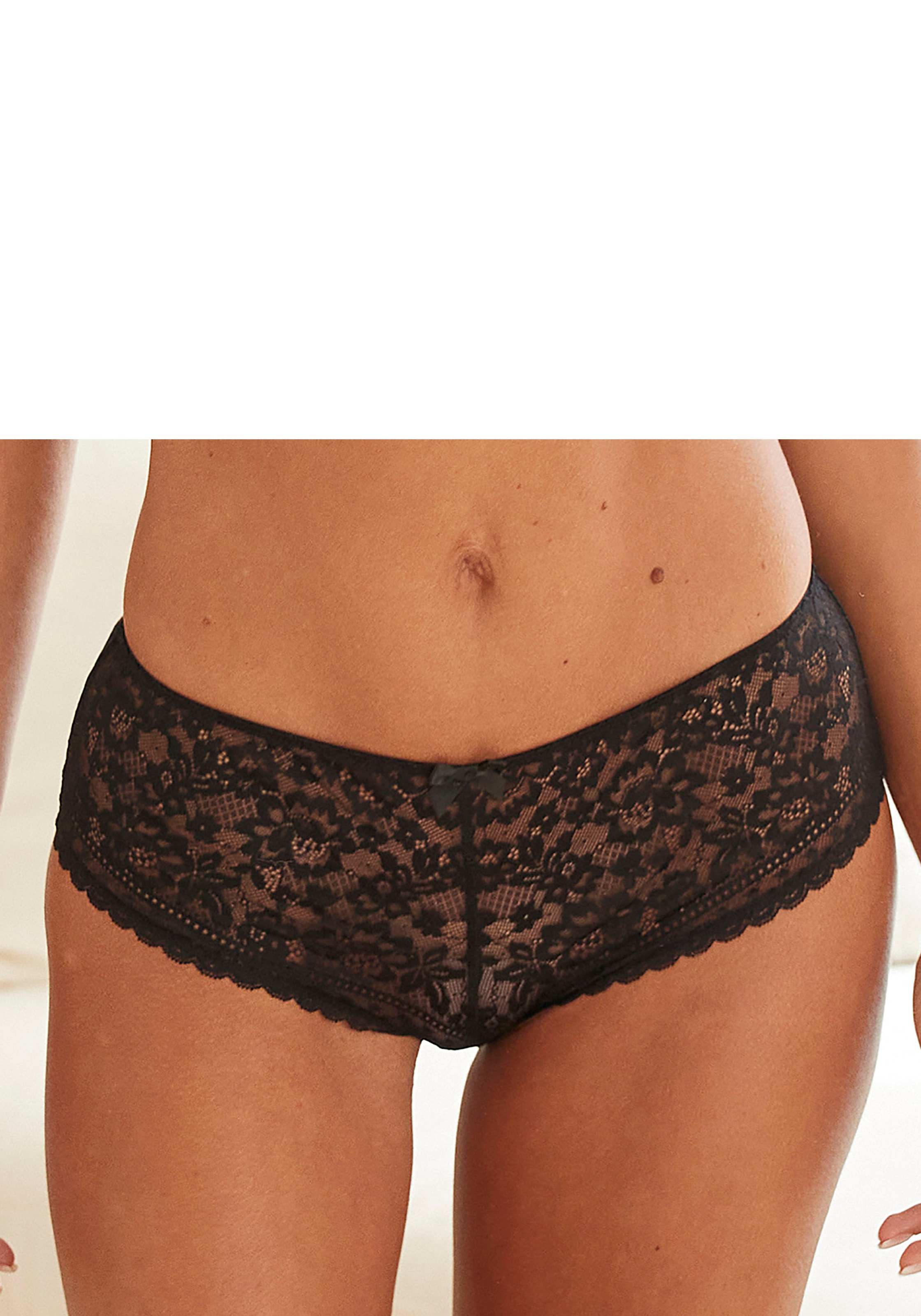 Vivance Panty »Viola«, aus Spitze, die anteilig recyceltes Polyamid enthält