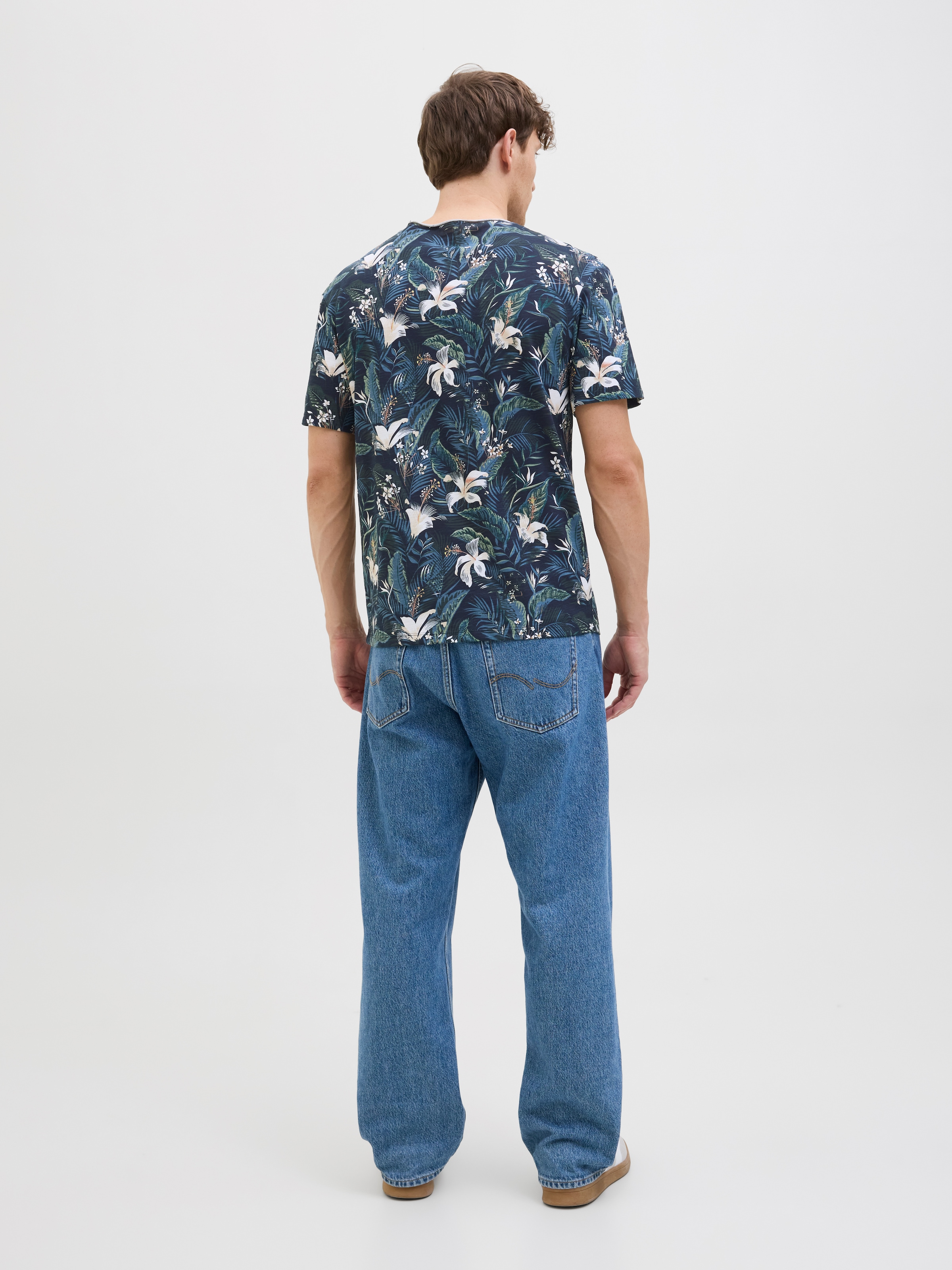 Jack & Jones Rundhalsshirt »JJEBRYAN AOP TEE S/S O-NECK NOOS«, mit All-Over Print